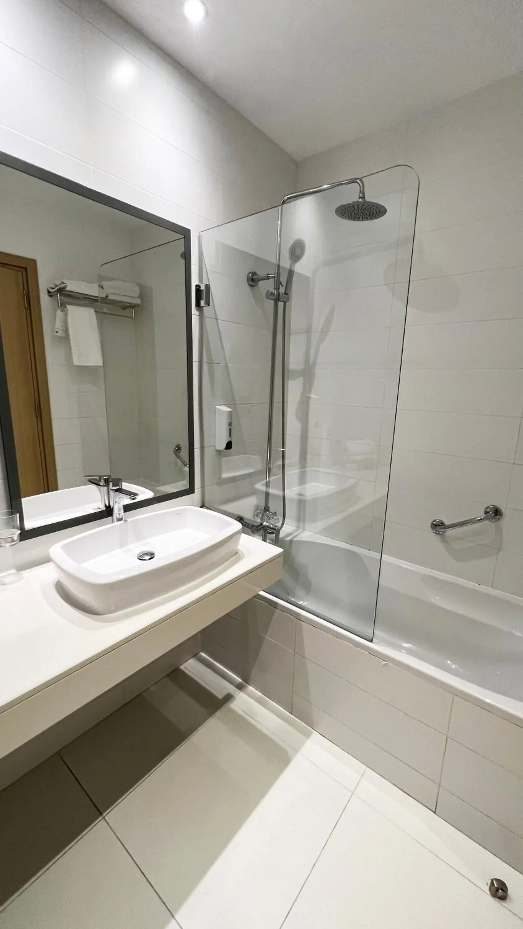 Vrissaki Beach Hotel