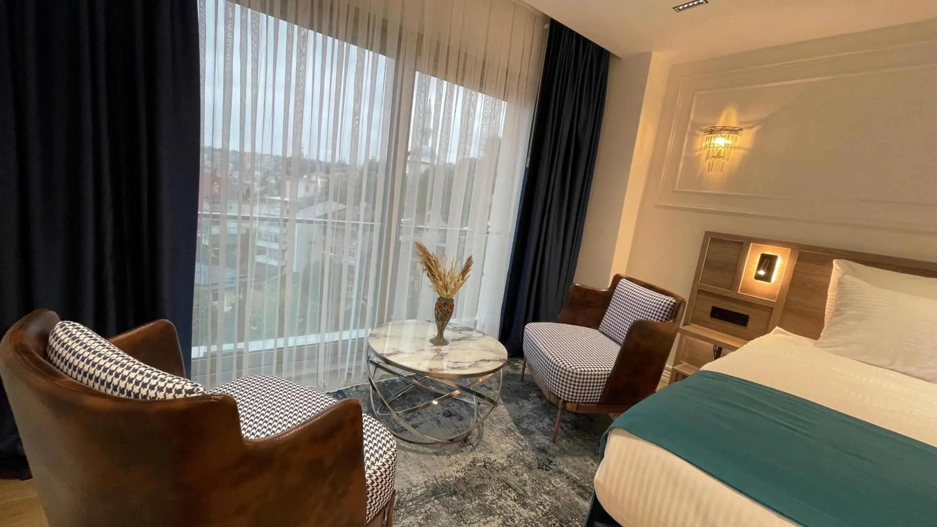 Bed in Mona Bosphorus Bed in Mona Bosphorus