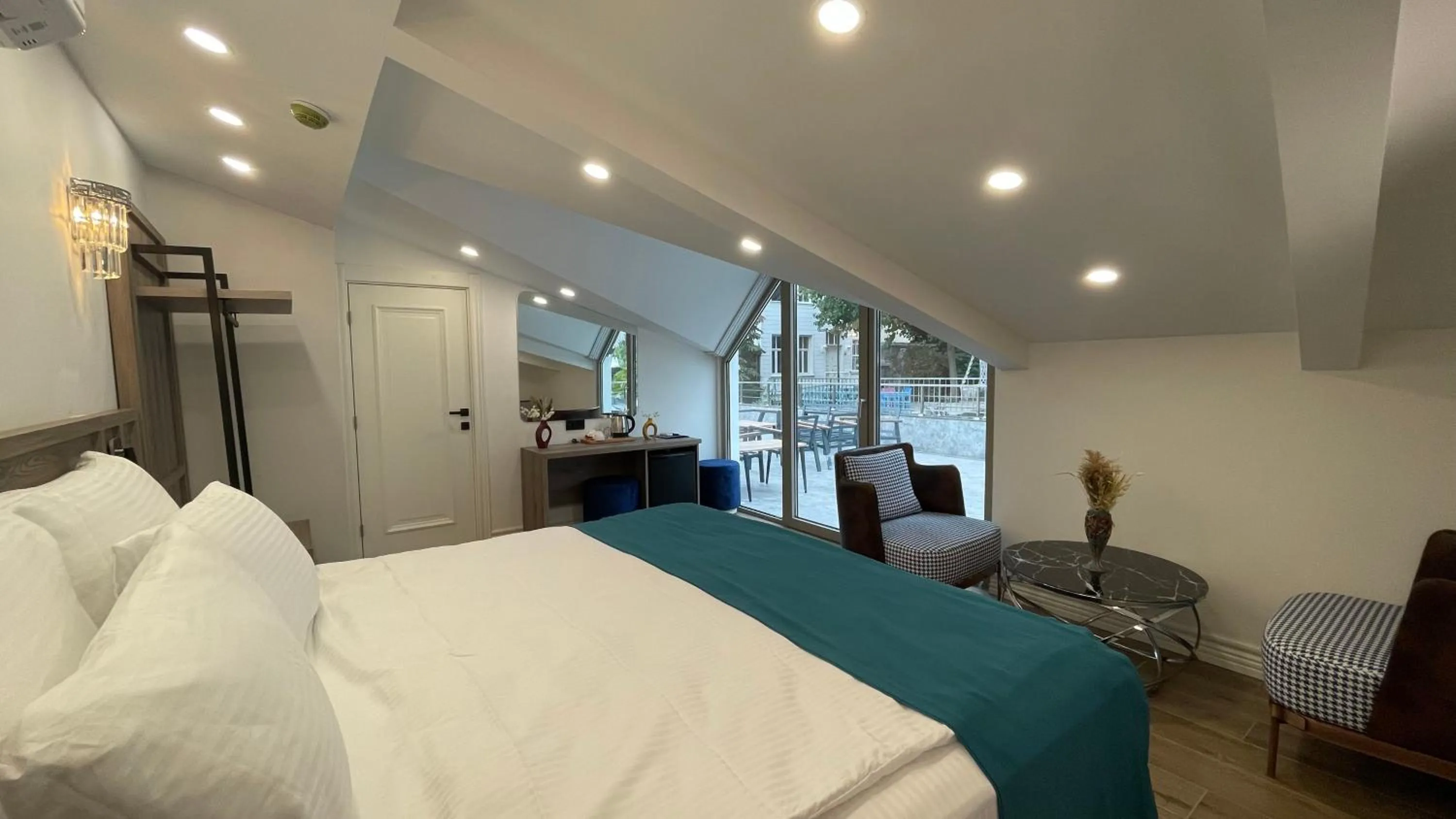 Bed in Mona Bosphorus