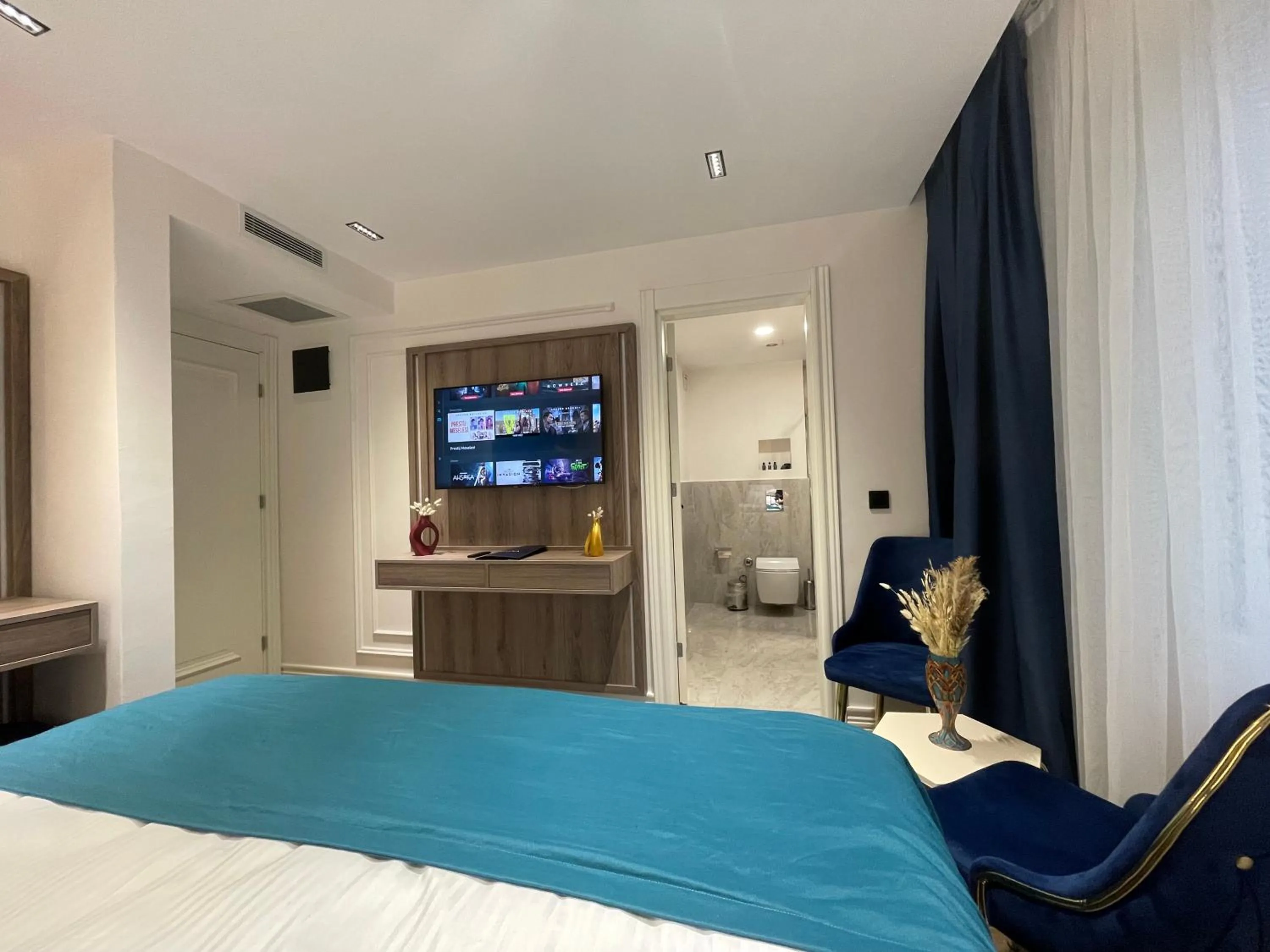 Bed in Mona Bosphorus