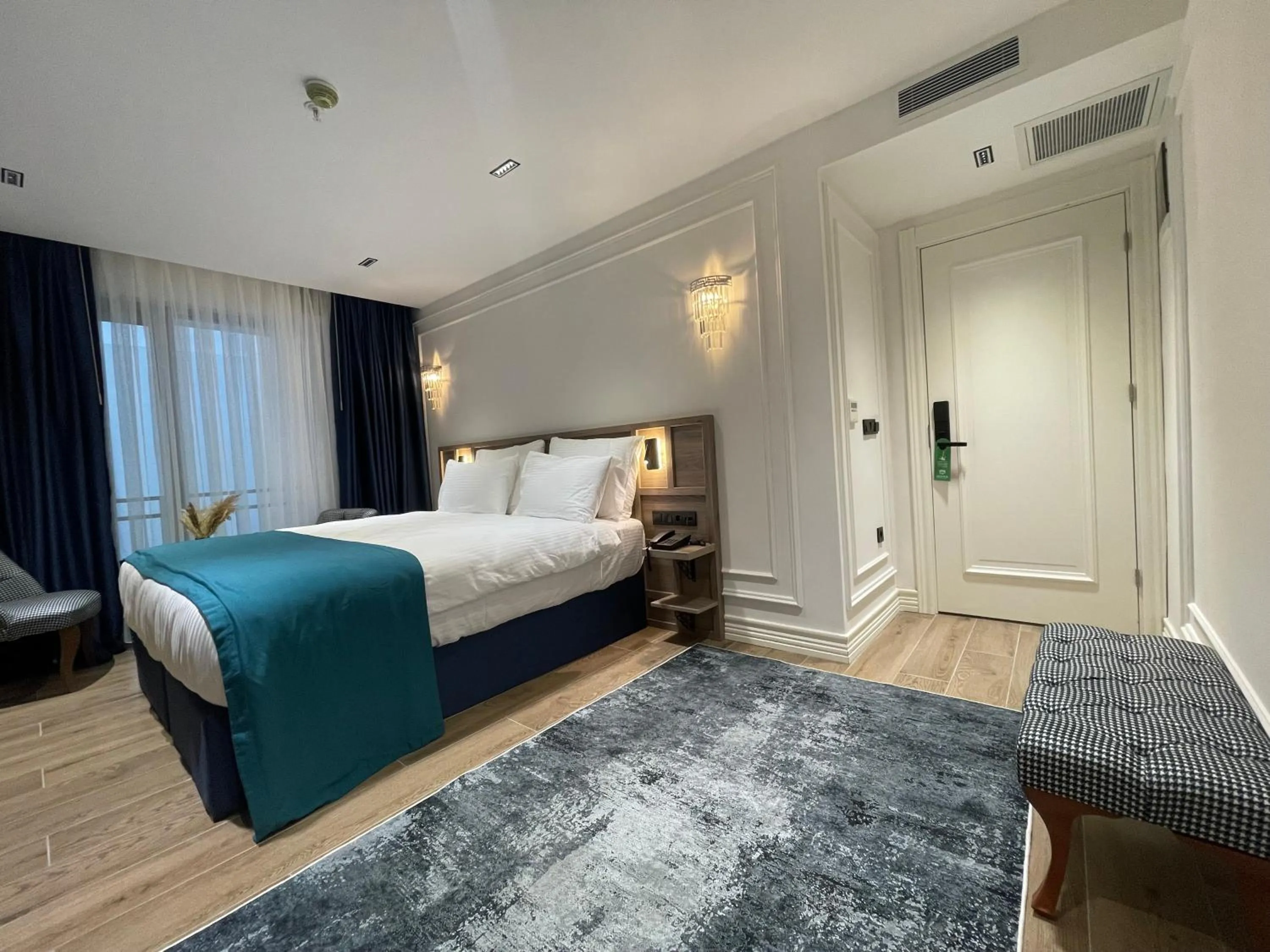 Bed in Mona Bosphorus