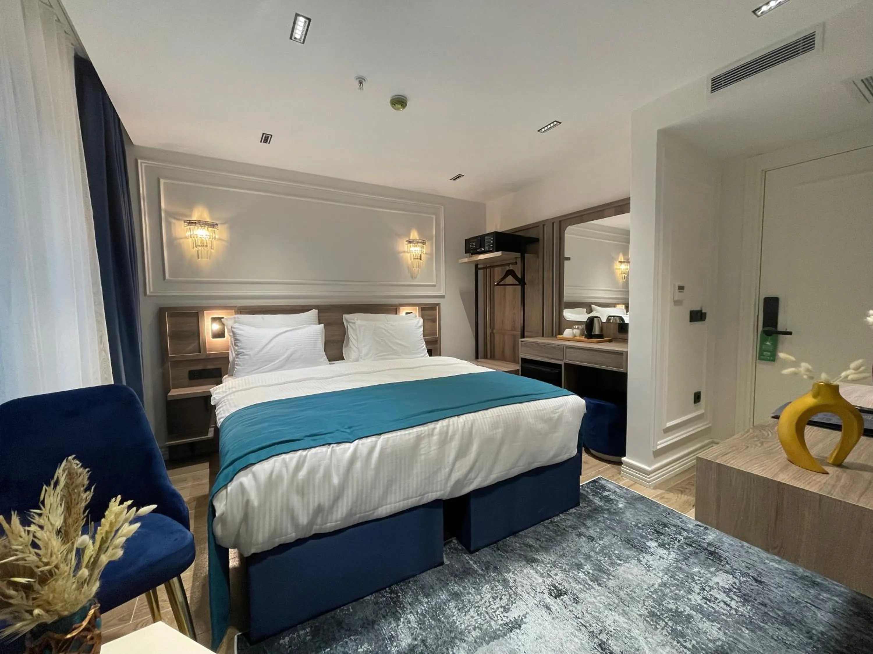 Bed in Mona Bosphorus