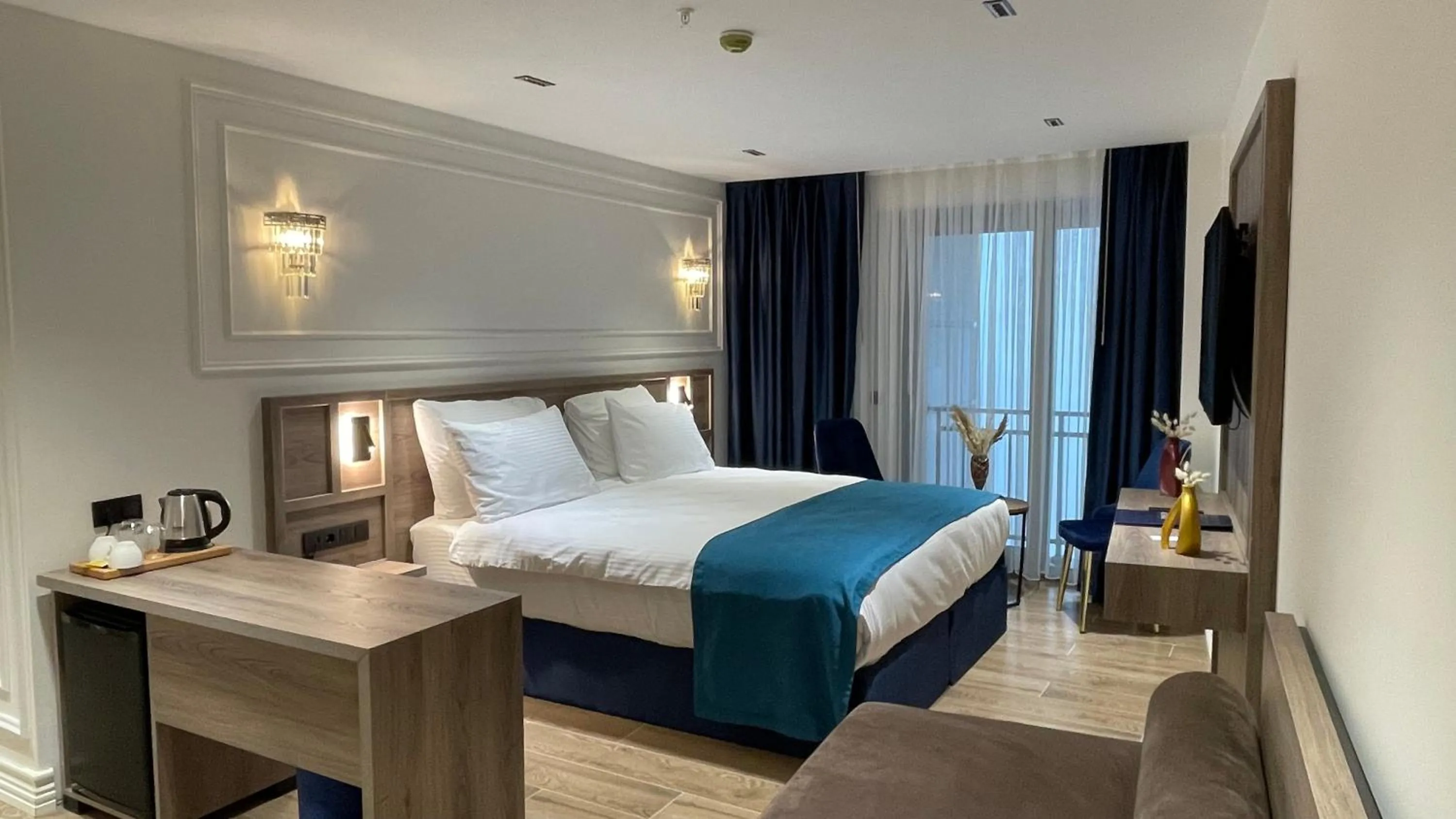 Bed in Mona Bosphorus