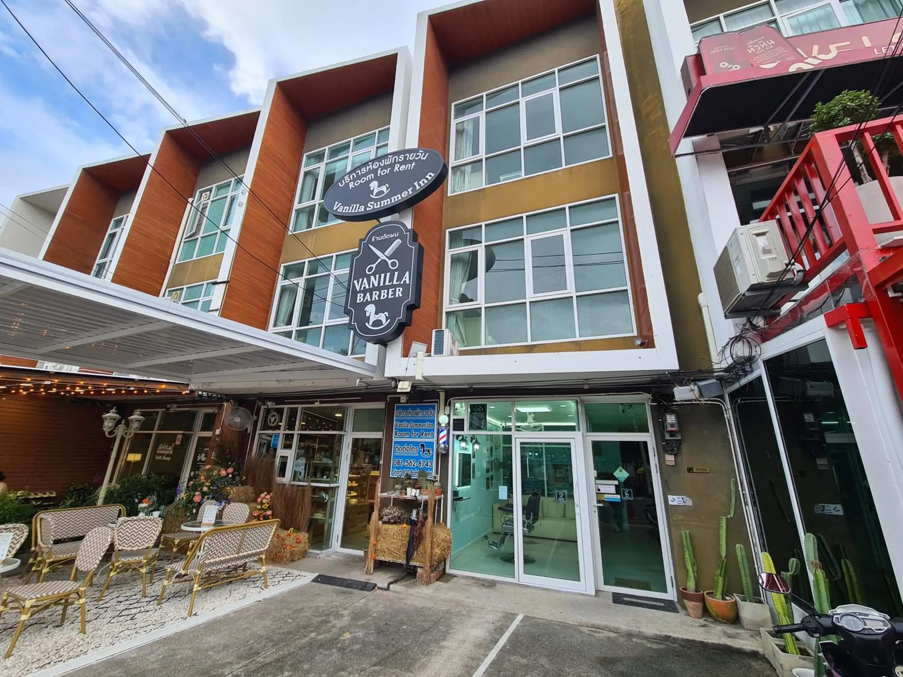 Property building in Vanilla Summer Inn Property building in Vanilla Summer Inn