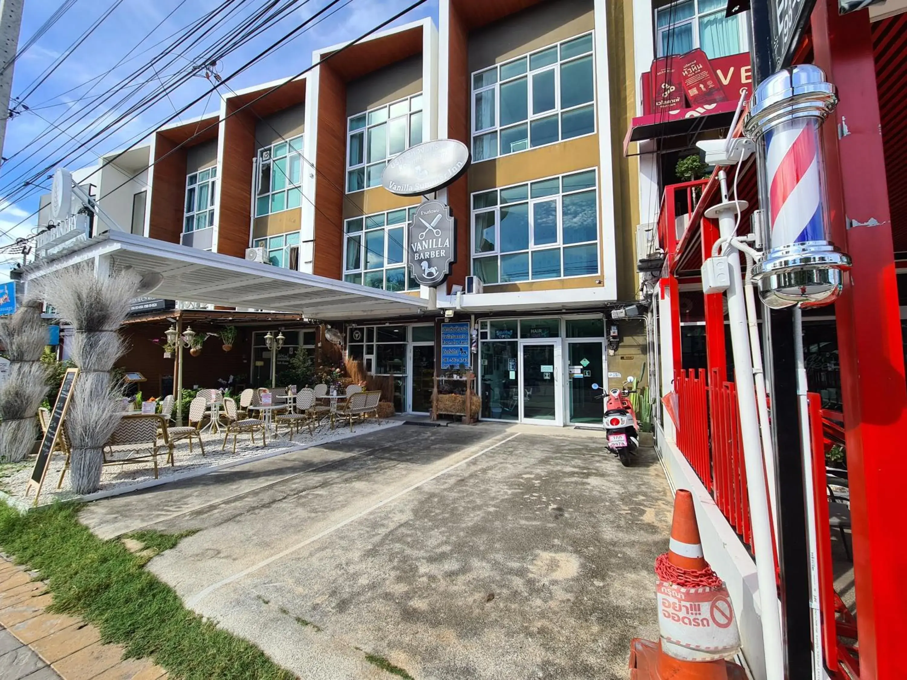 Property building in Vanilla Summer Inn Property building in Vanilla Summer Inn