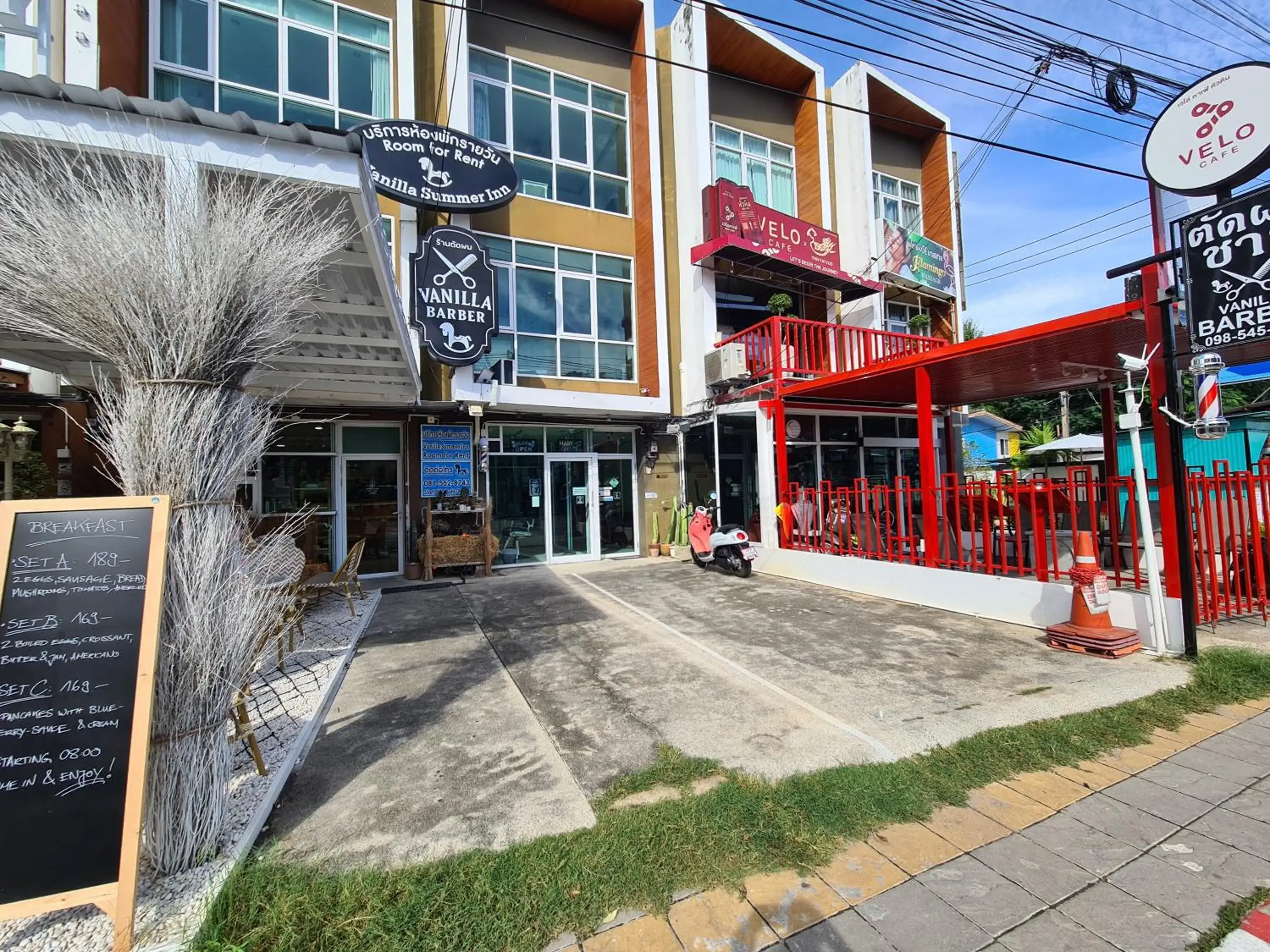 Property building in Vanilla Summer Inn Property building in Vanilla Summer Inn