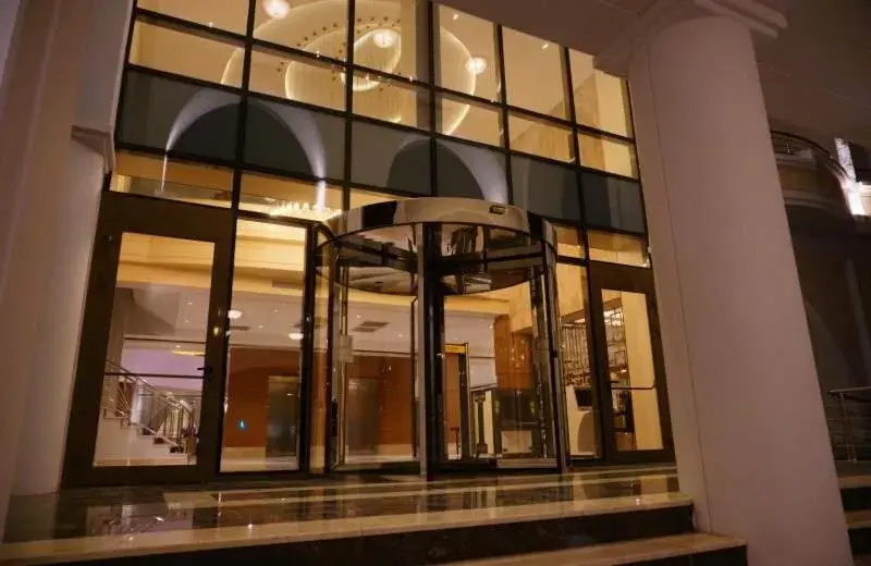 LYNATEL PALACE LYNATEL PALACE