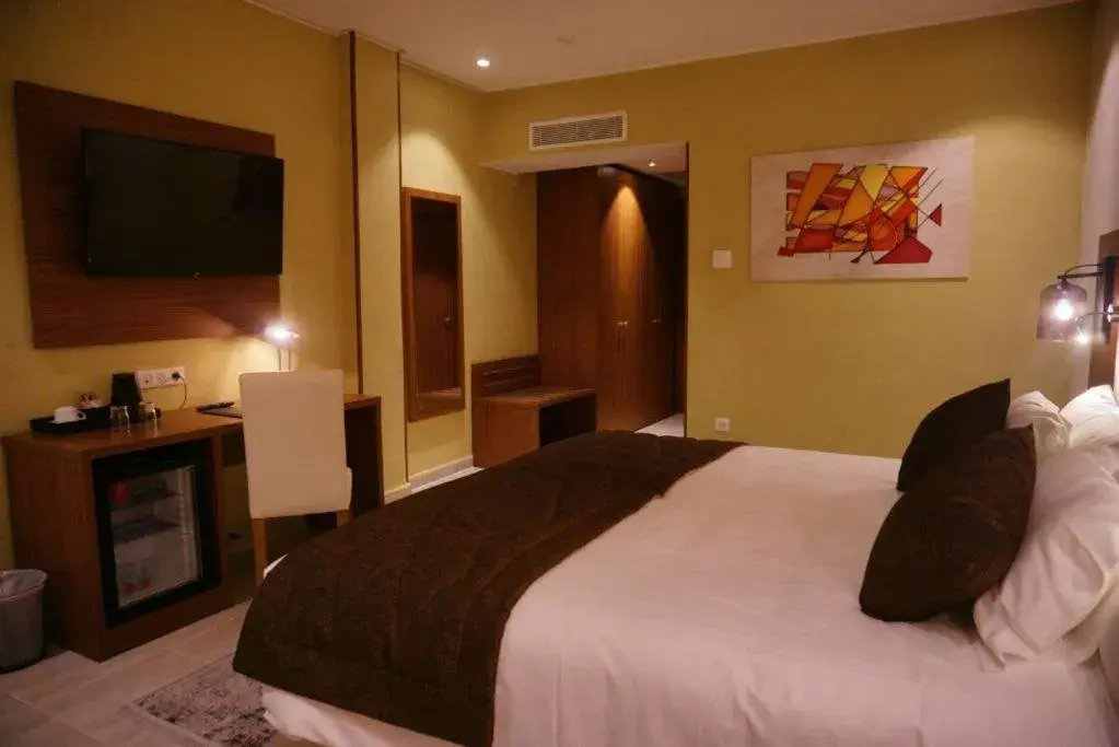 Bed in LYNATEL PALACE Bed in LYNATEL PALACE