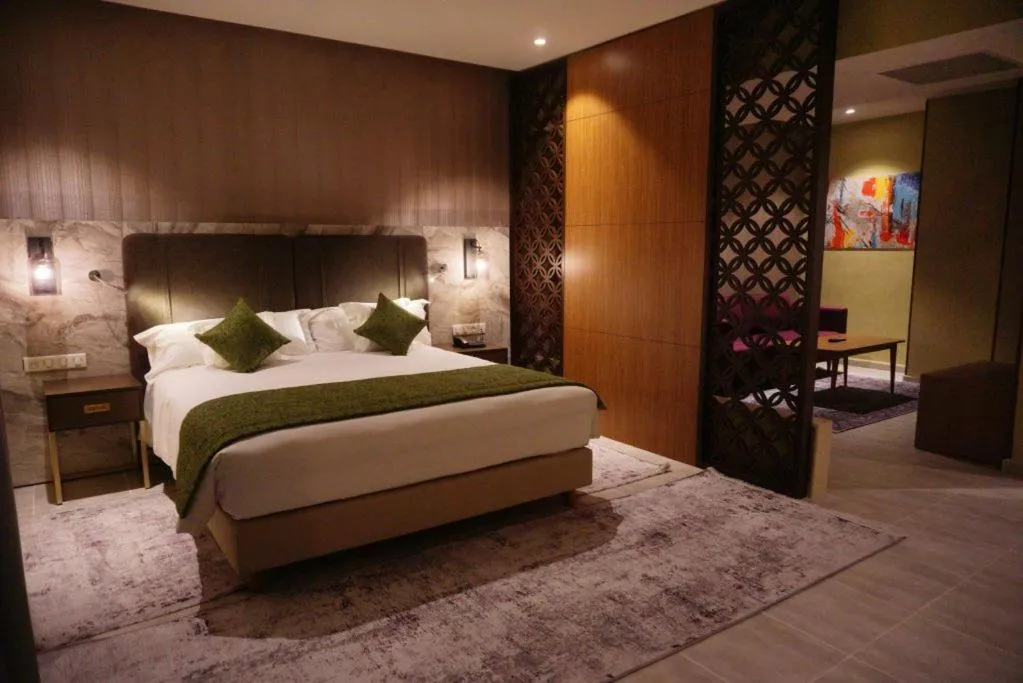 Bed in LYNATEL PALACE