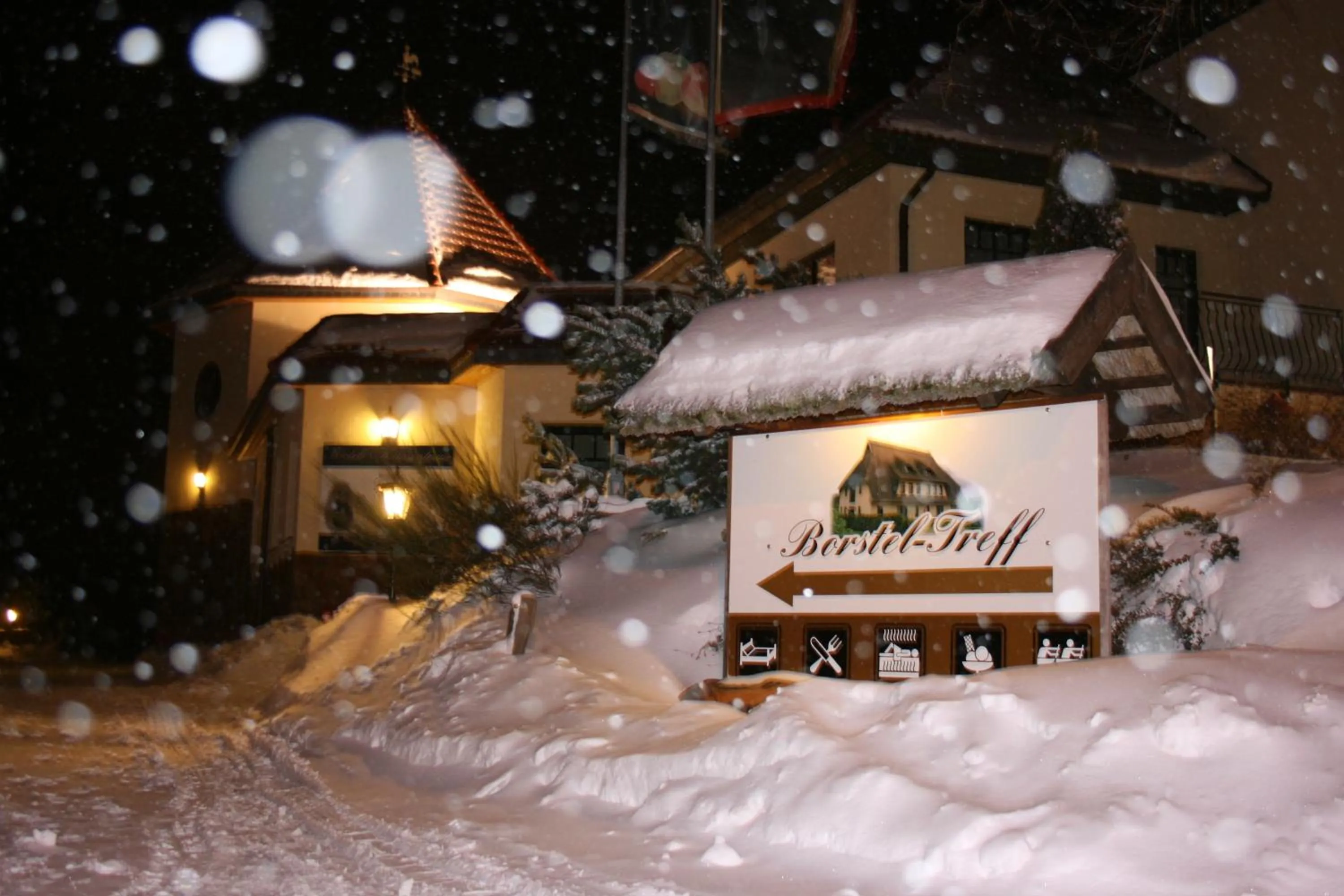 Facade/entrance in Kur-& Landhotel Borstel - Treff