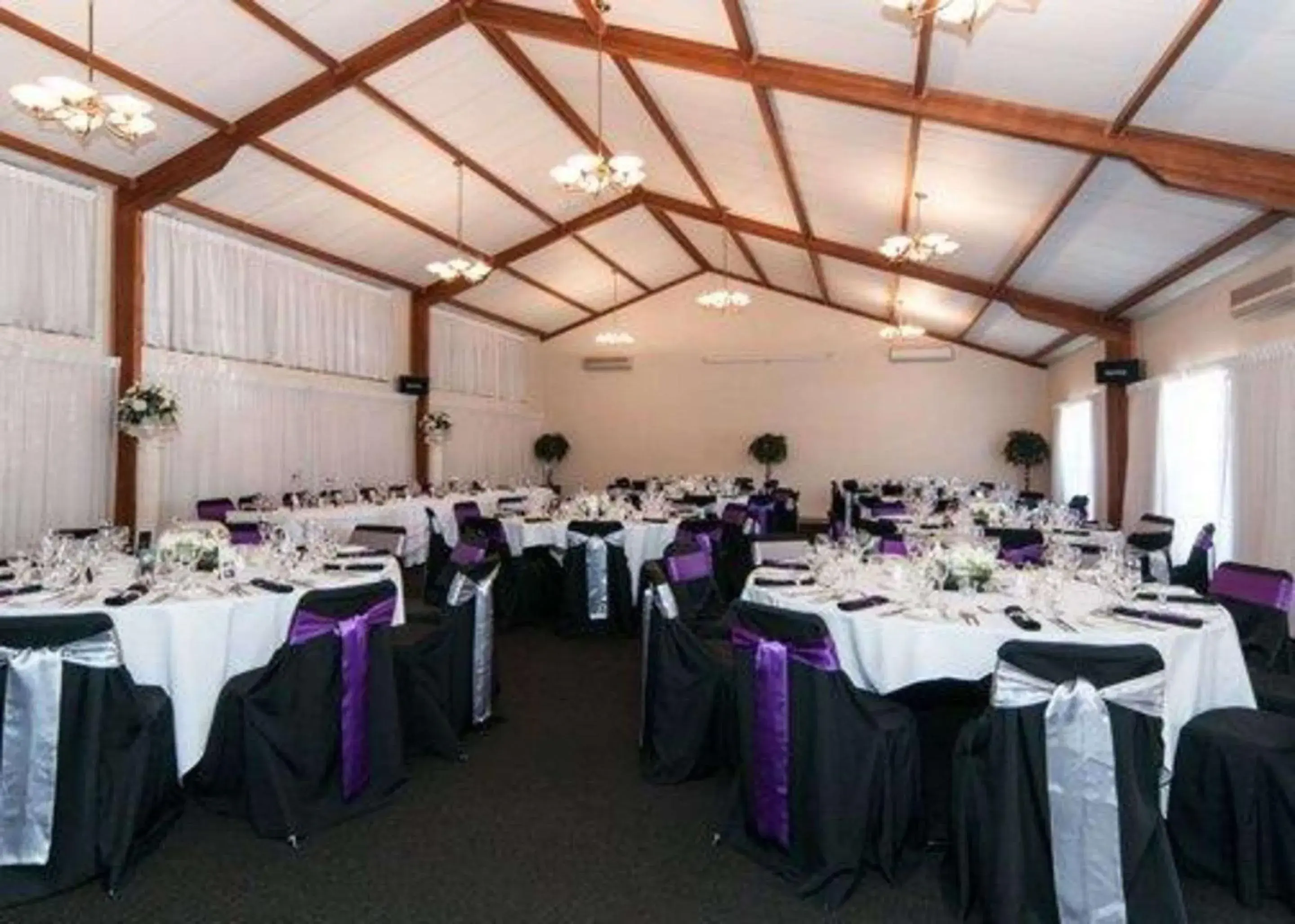 On site, Banquet Facilities in Quality Hotel Robertson Gardens