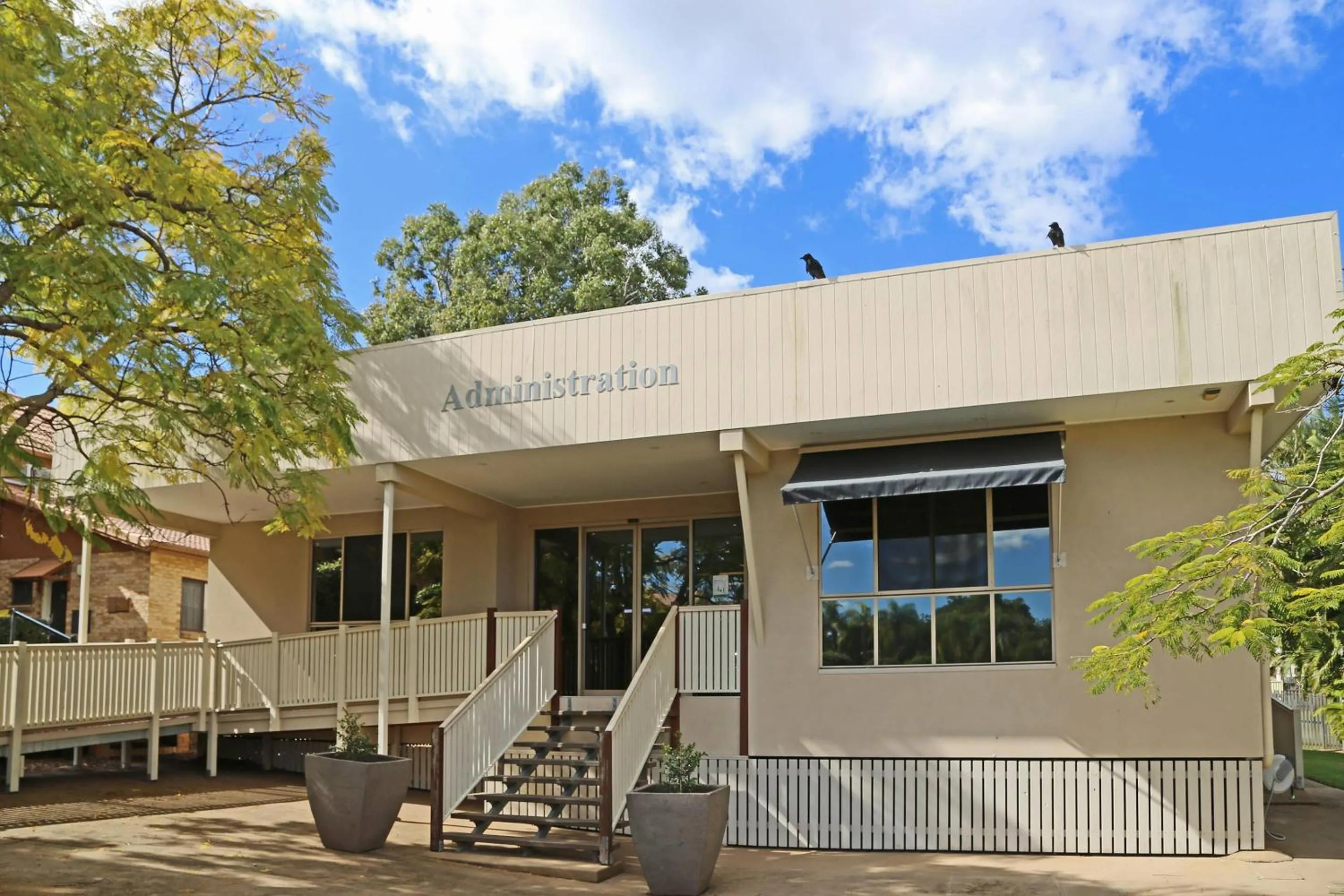 Property building in Quality Hotel Robertson Gardens