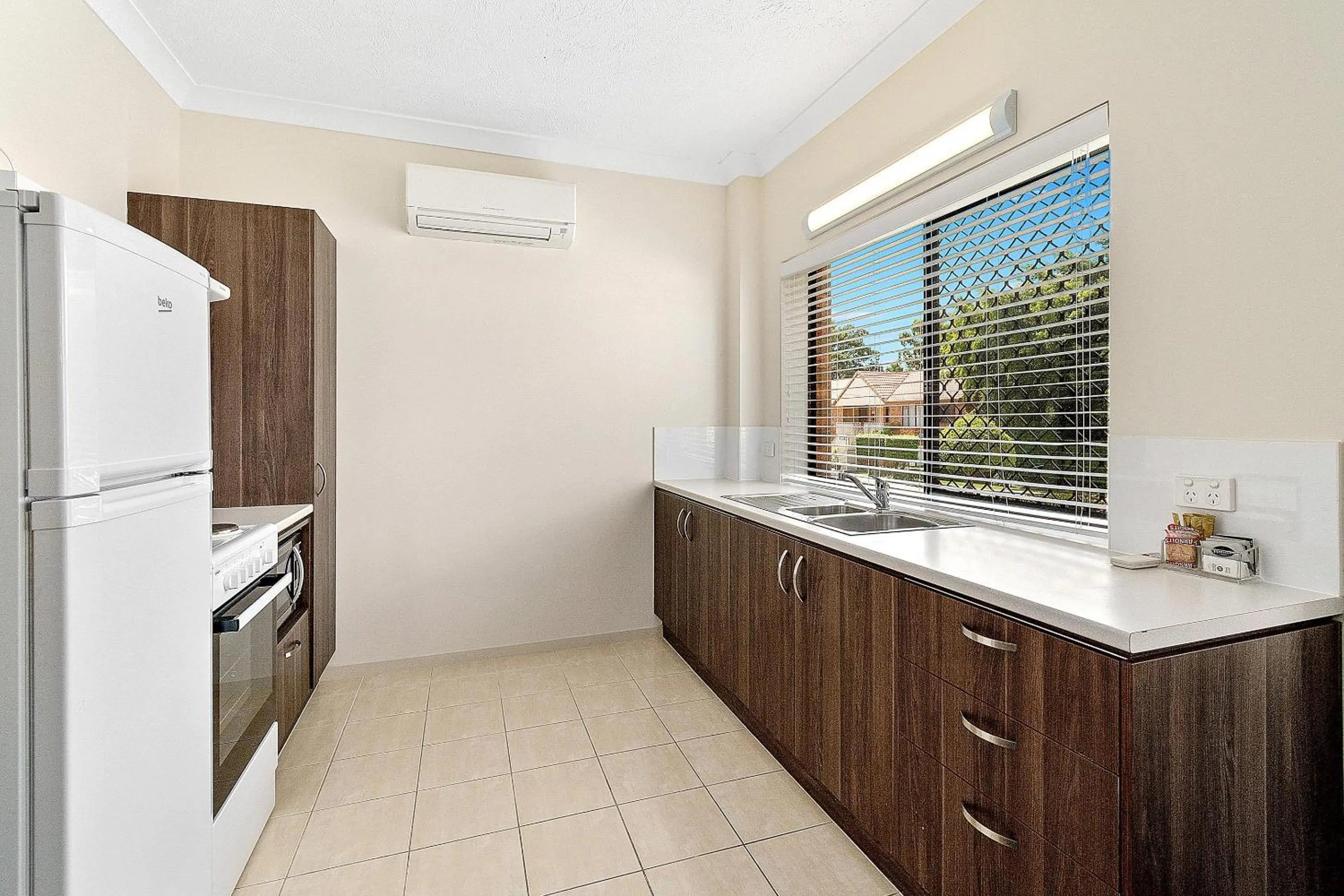 Bedroom in Quality Hotel Robertson Gardens