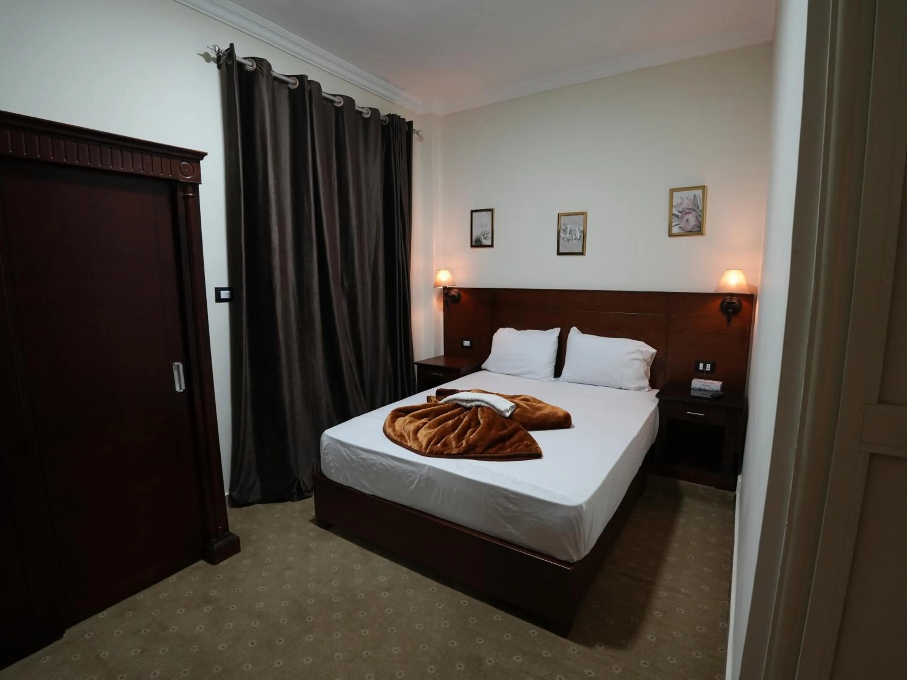 Bed in Montana Hotel