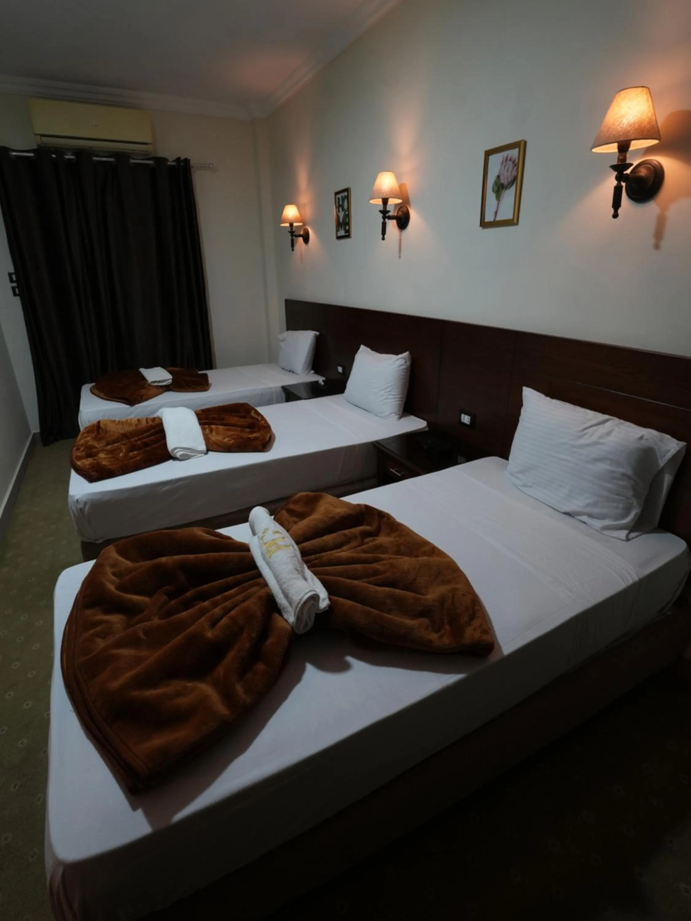 Decorative detail, Bed in Montana Hotel