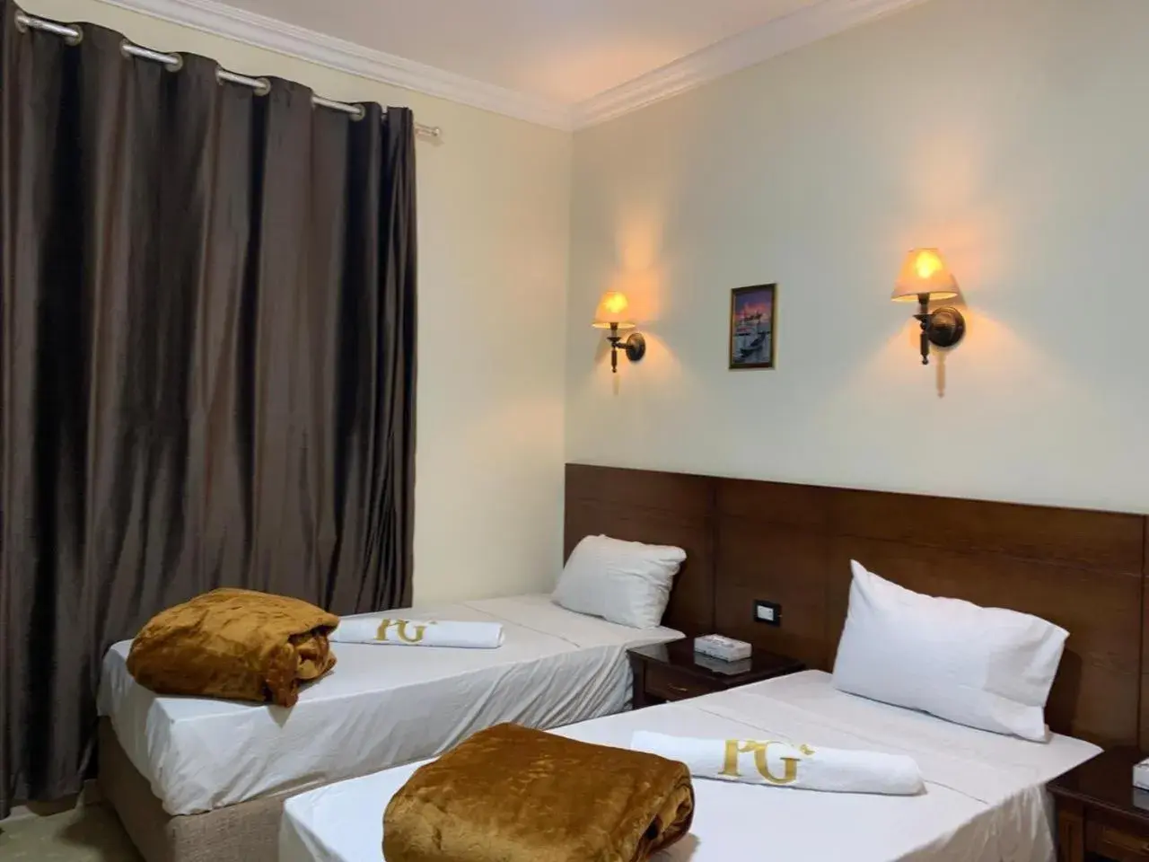 Bedroom, Bed in Montana Hotel Bedroom, Bed in Montana Hotel