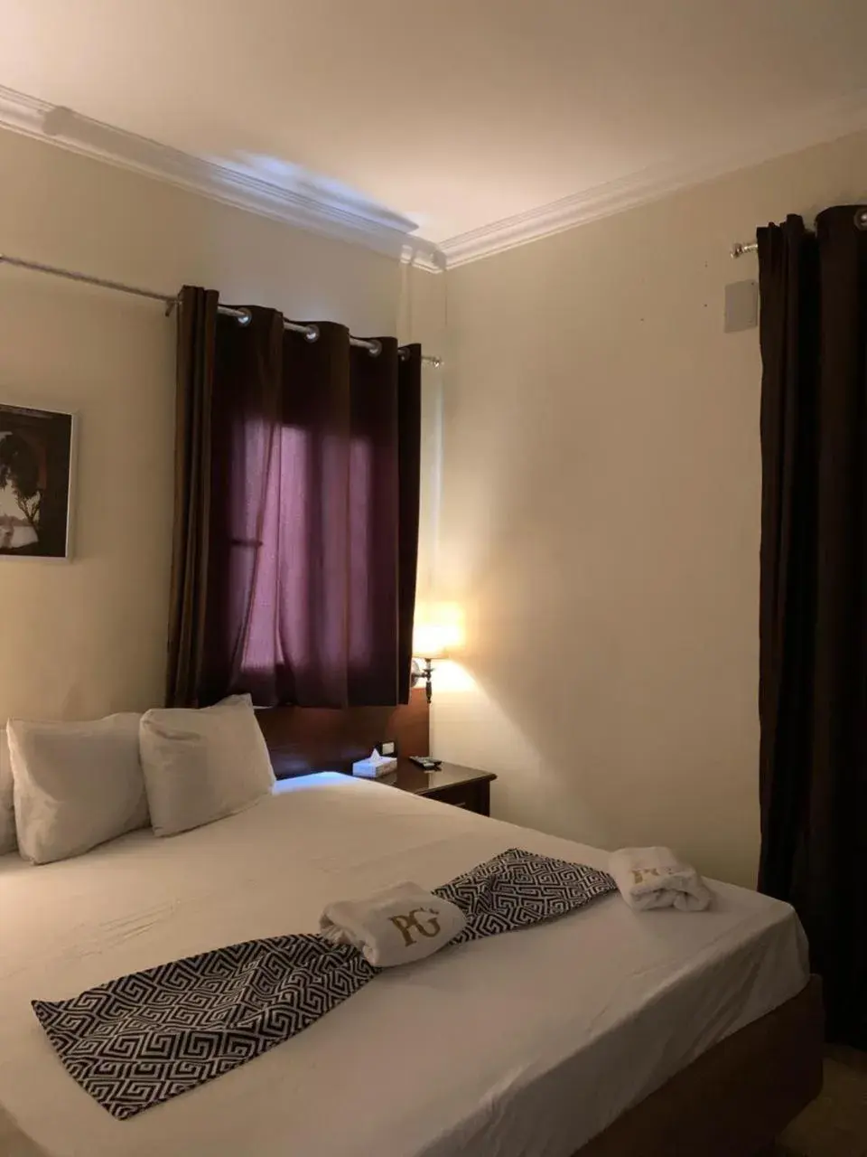 Bedroom, Bed in Montana Hotel Bedroom, Bed in Montana Hotel