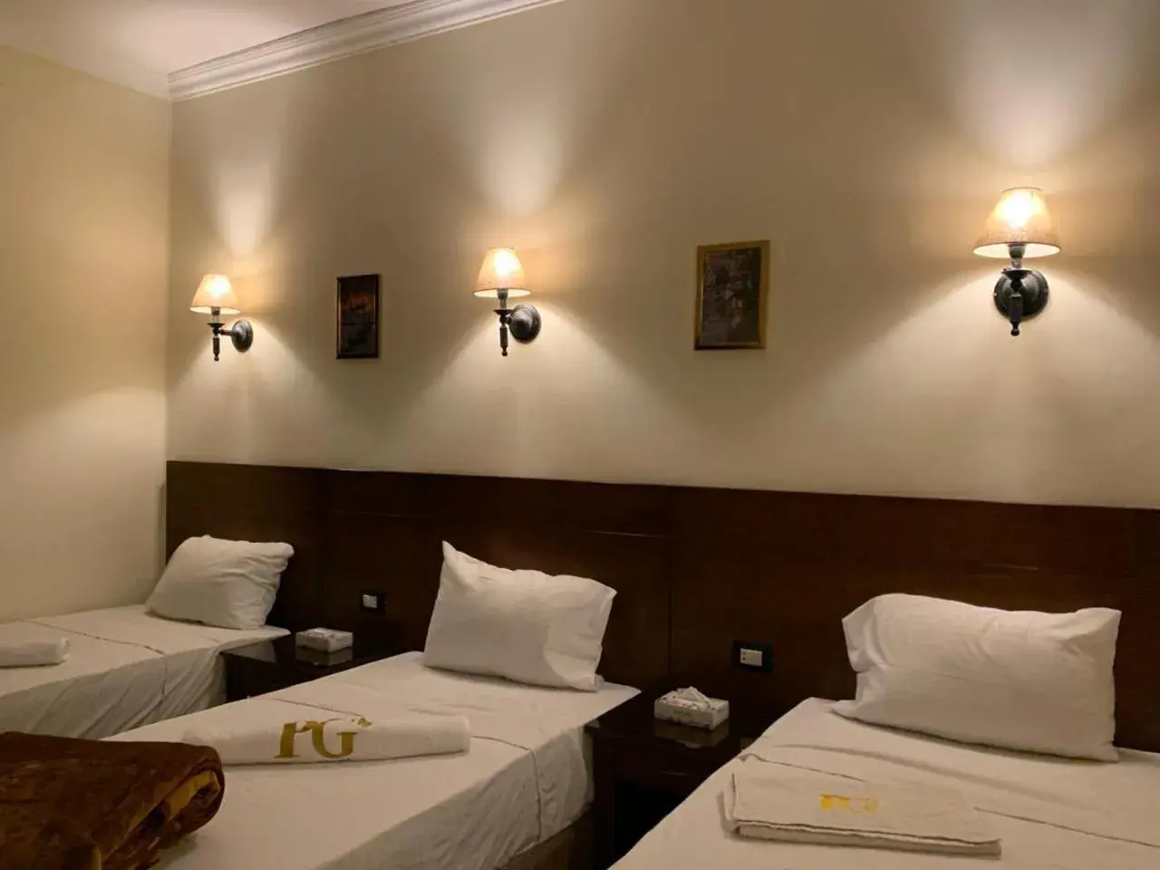 Bedroom, Bed in Montana Hotel Bedroom, Bed in Montana Hotel