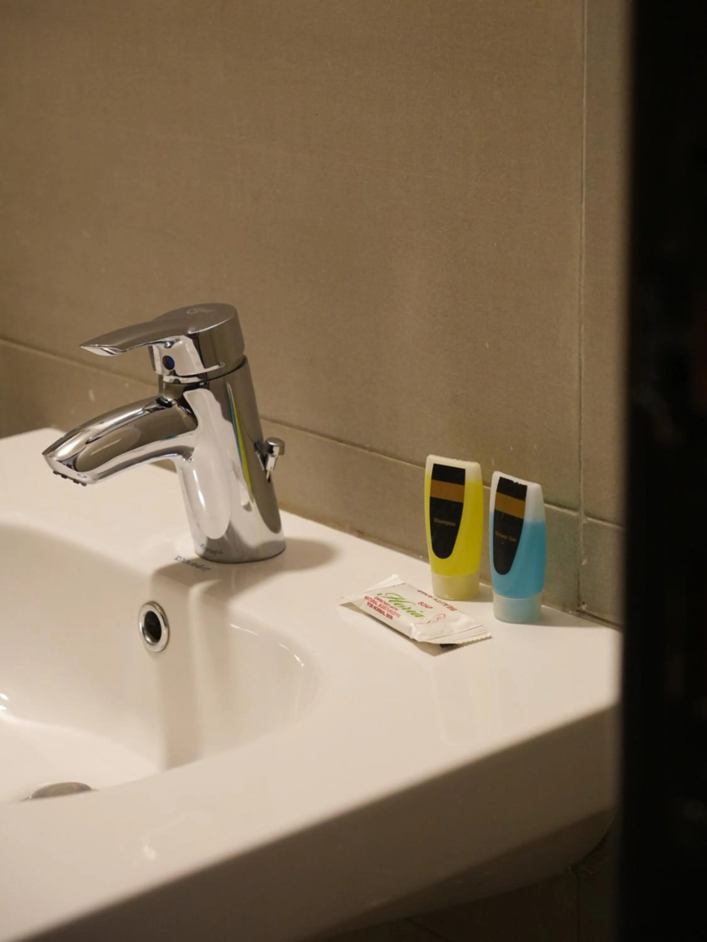 Bathroom in Montana Hotel