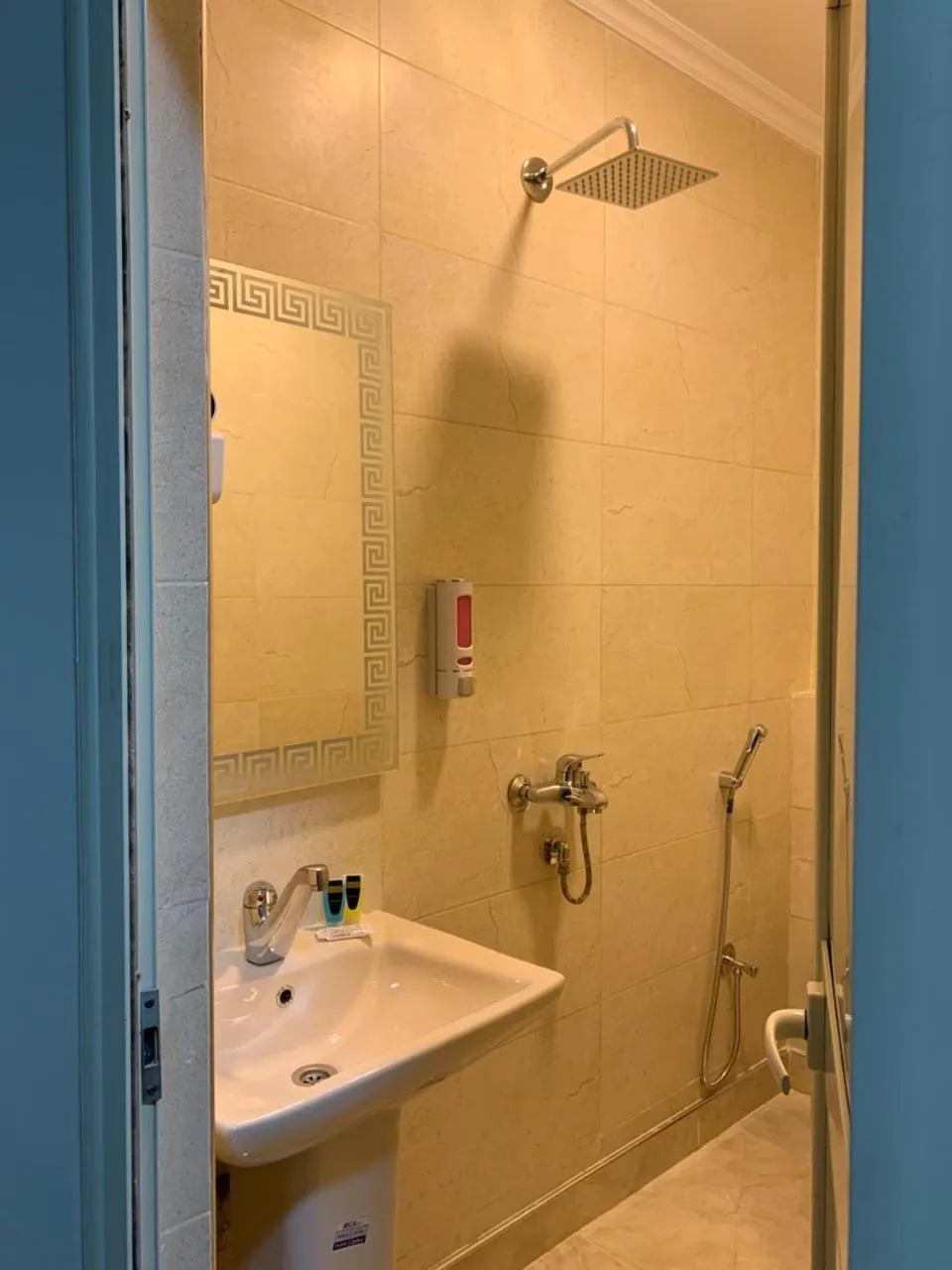 Bathroom in Montana Hotel