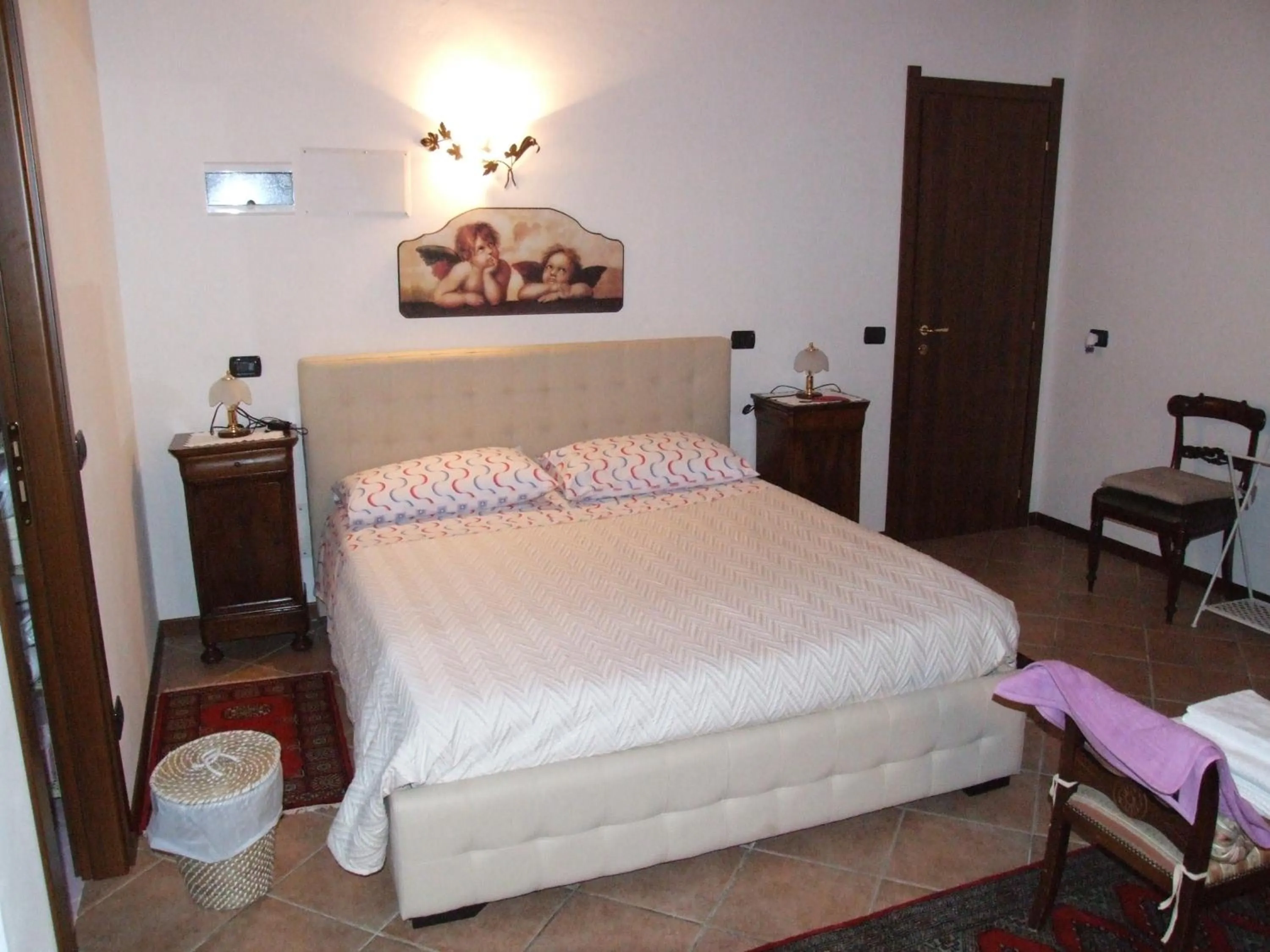 Drinks, Bed in B&B Simona