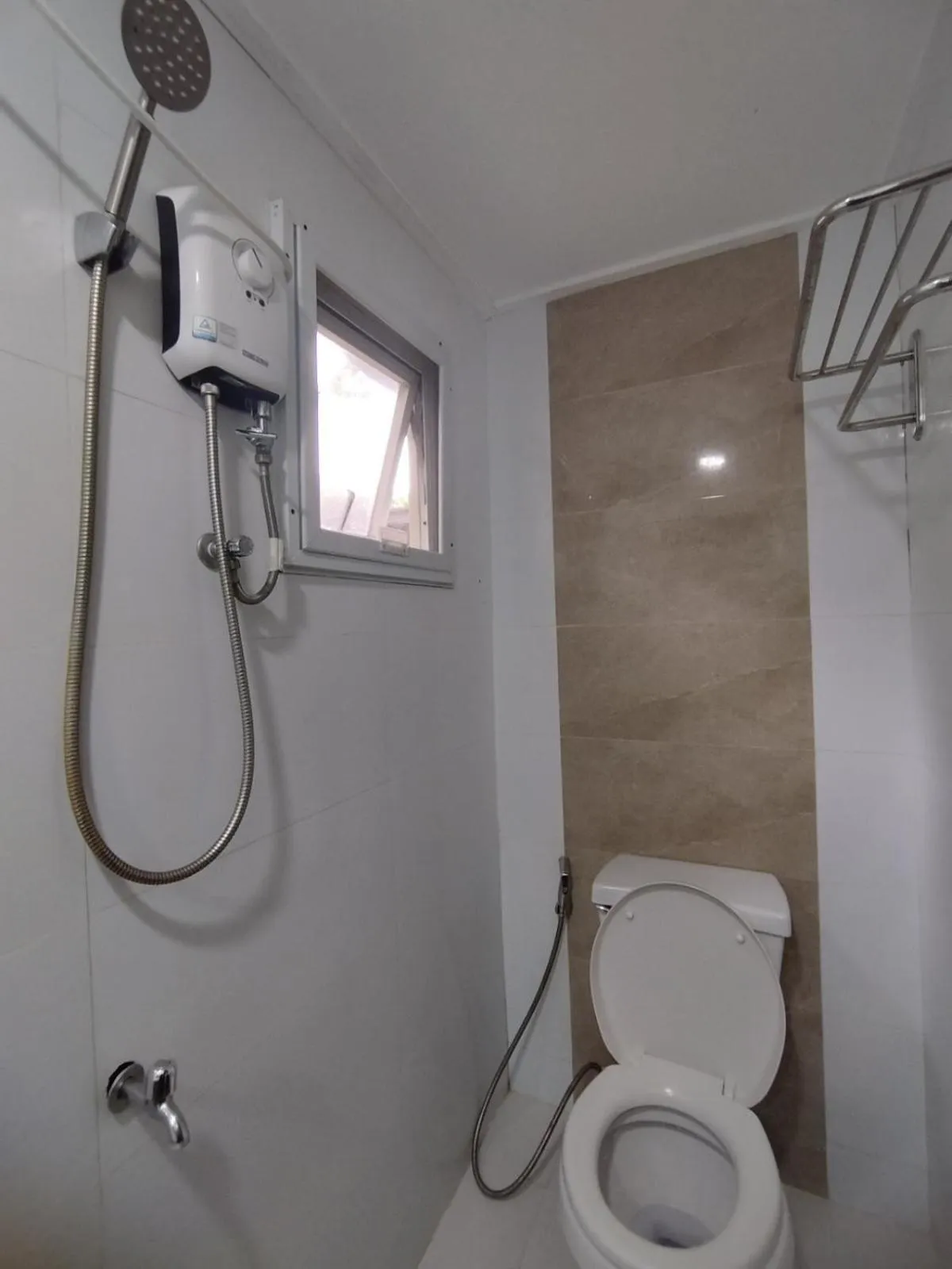 Shower in Samba Bluewater Resort