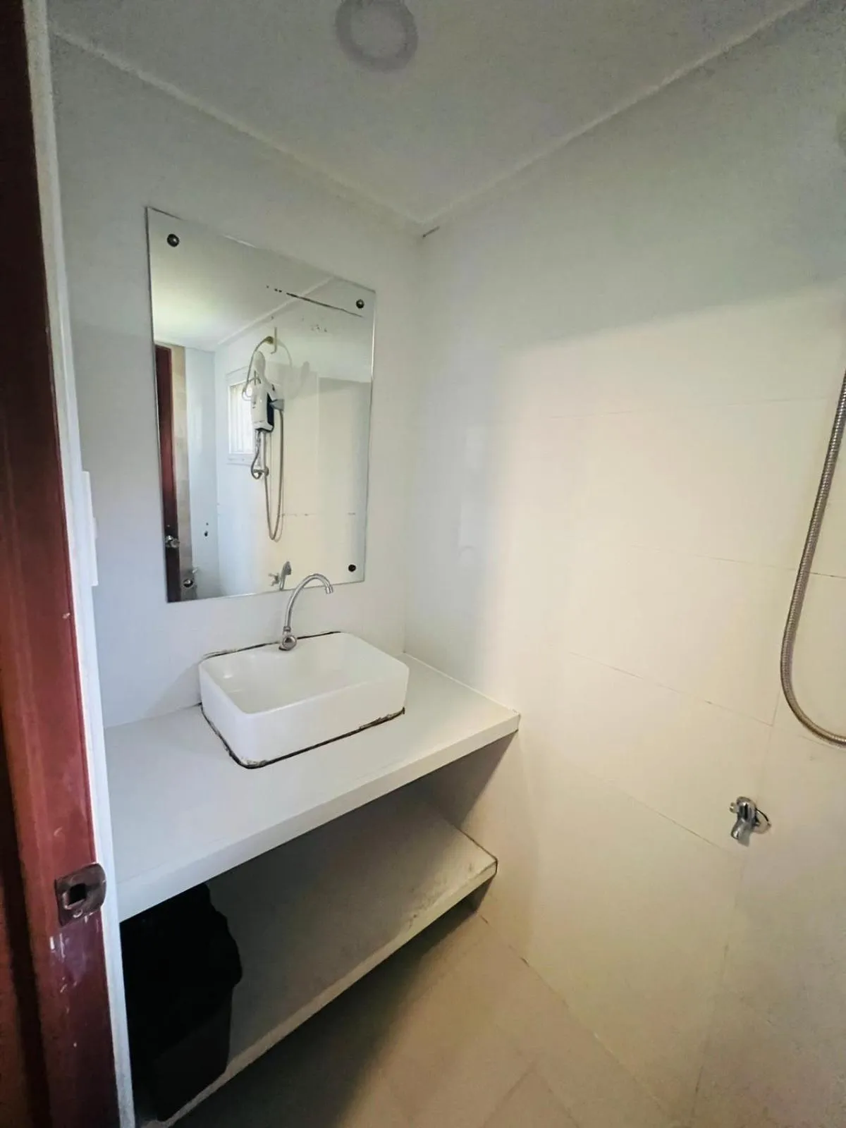 Shower in Samba Bluewater Resort