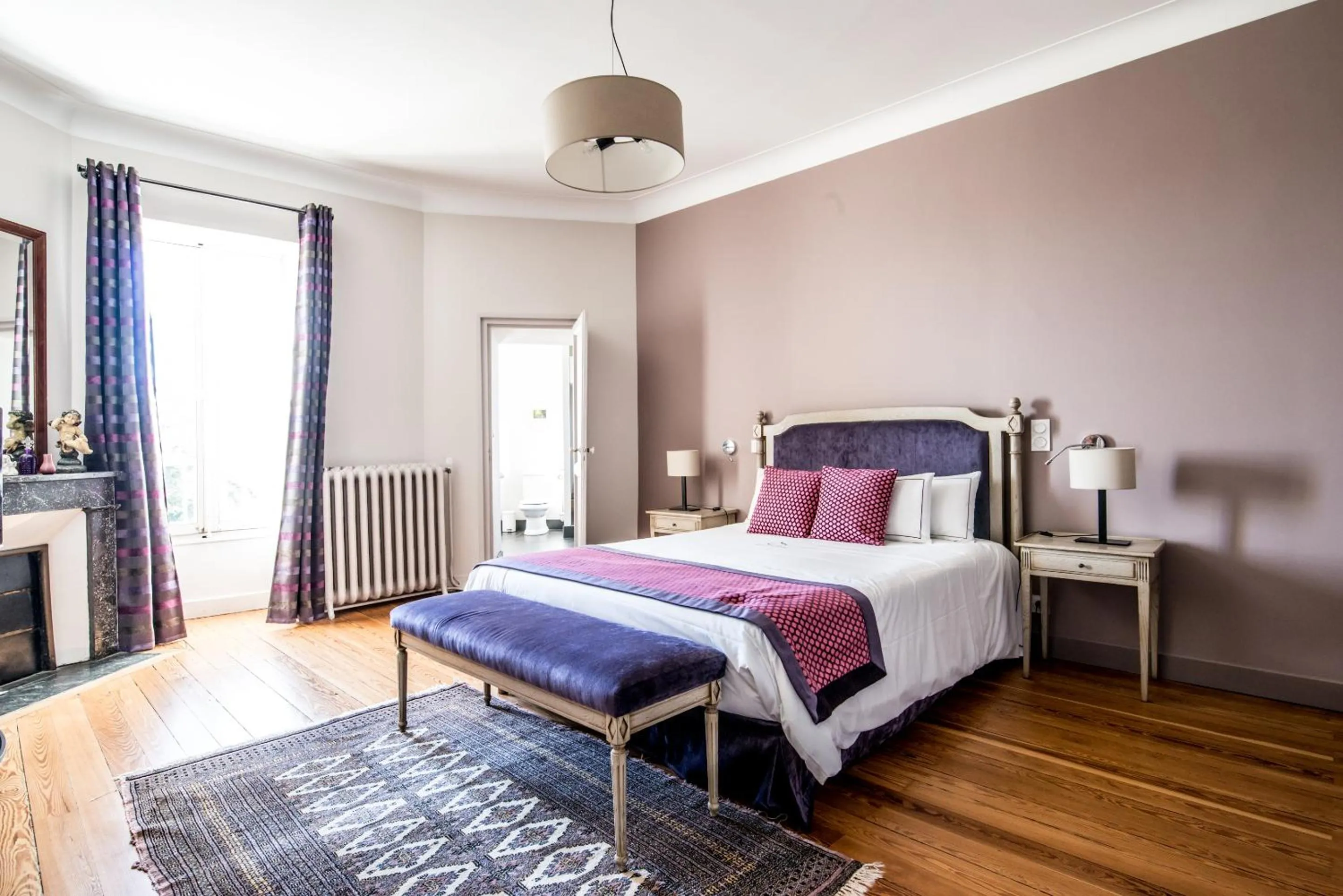 Bedroom, Bed in Gîte Château de Seguin