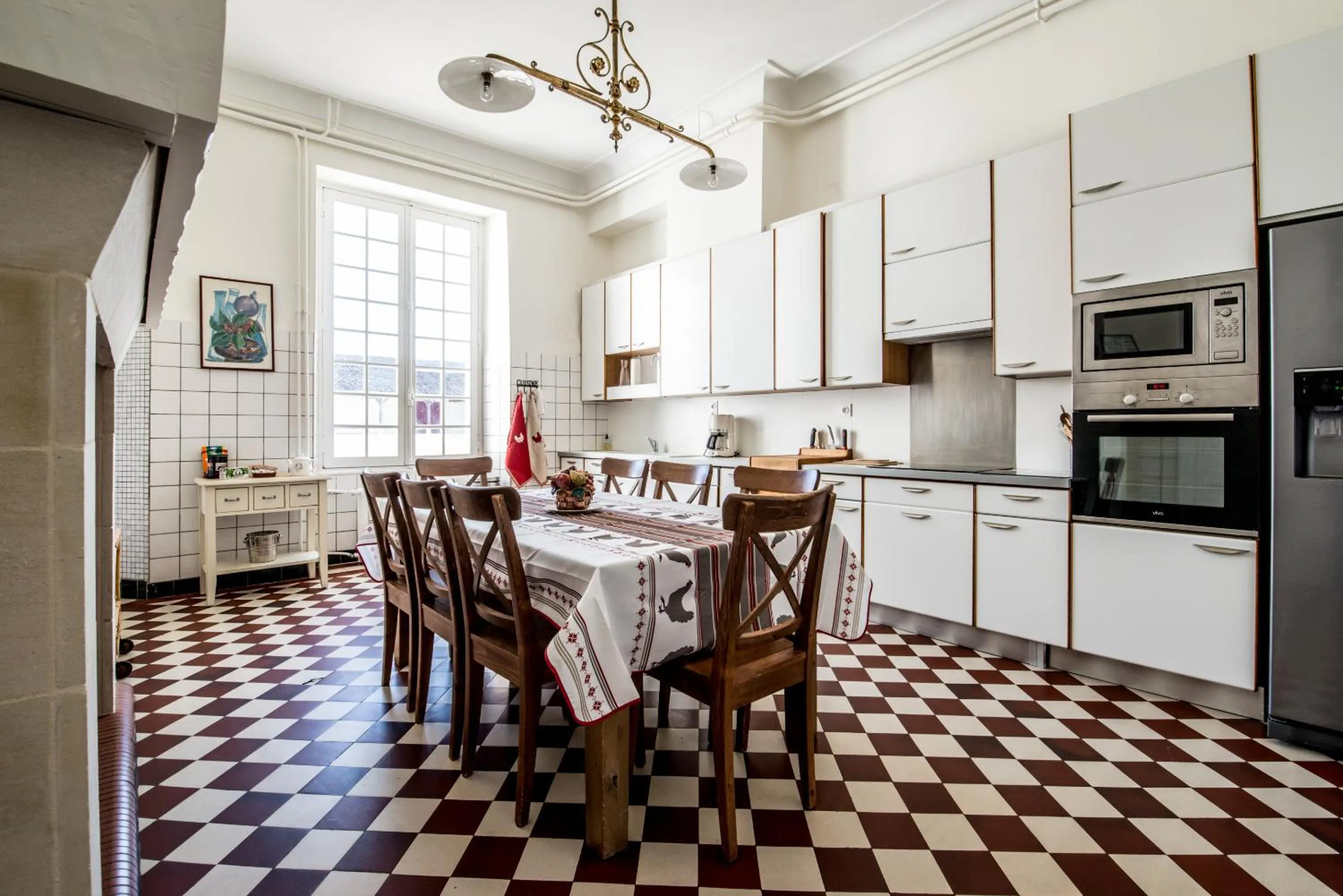 Kitchen or kitchenette in Gîte Château de Seguin