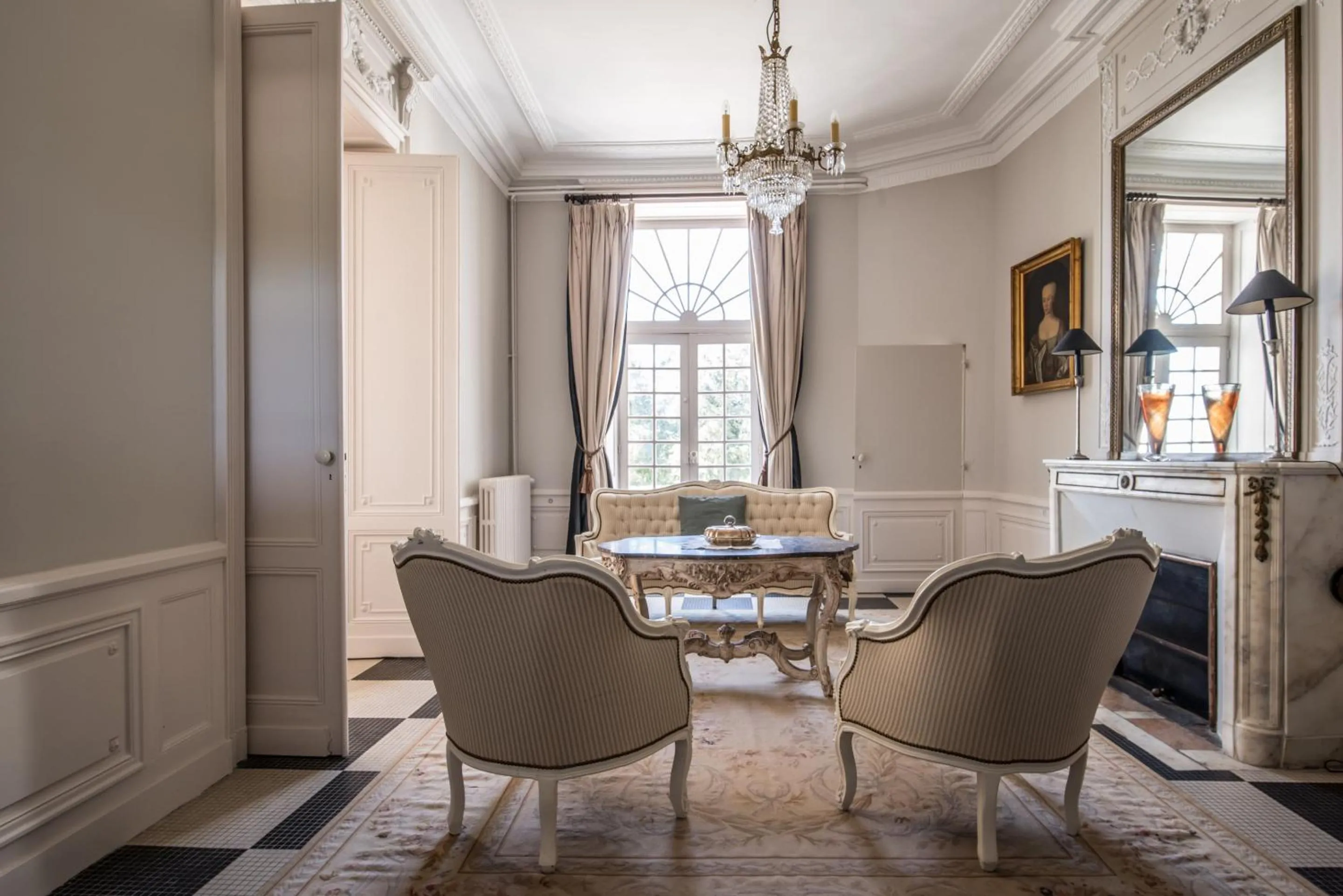 Living room in Gîte Château de Seguin