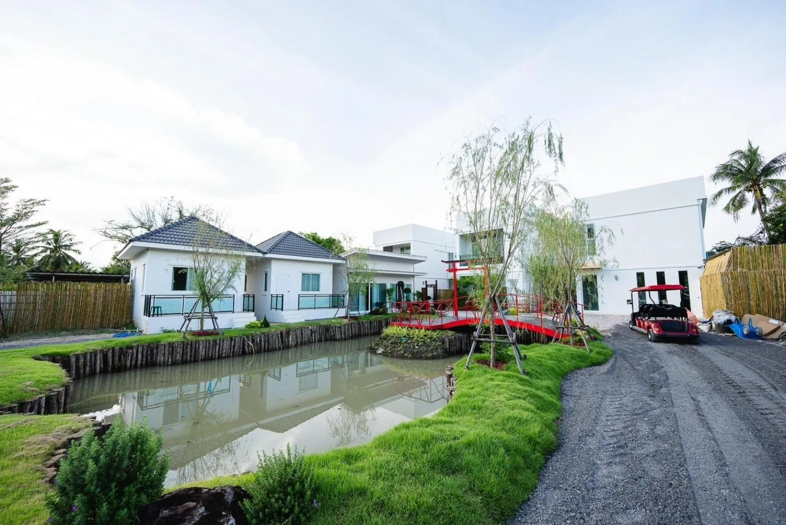 Property building in Yunoya Riverside Villa