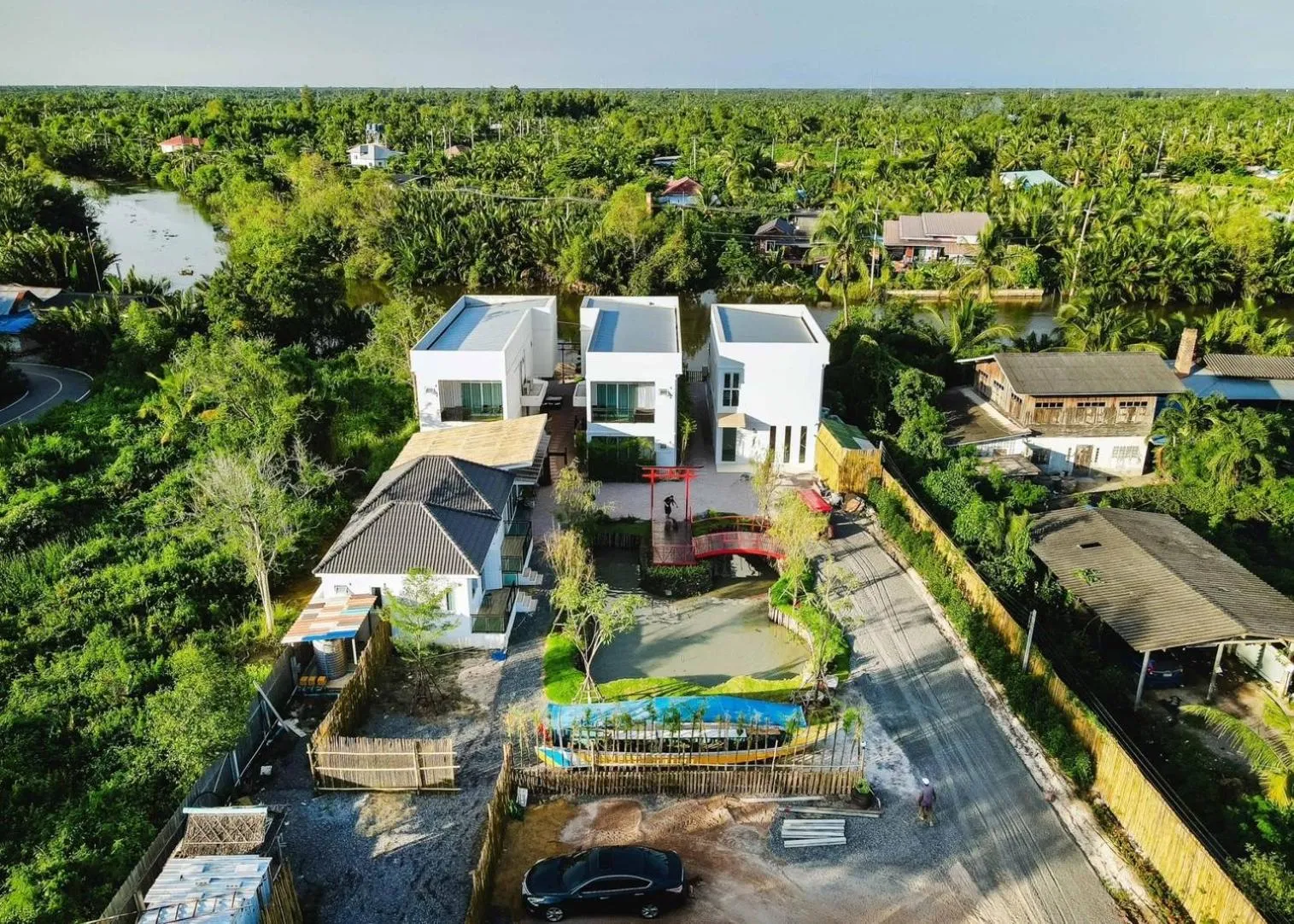 Property building in Yunoya Riverside Villa