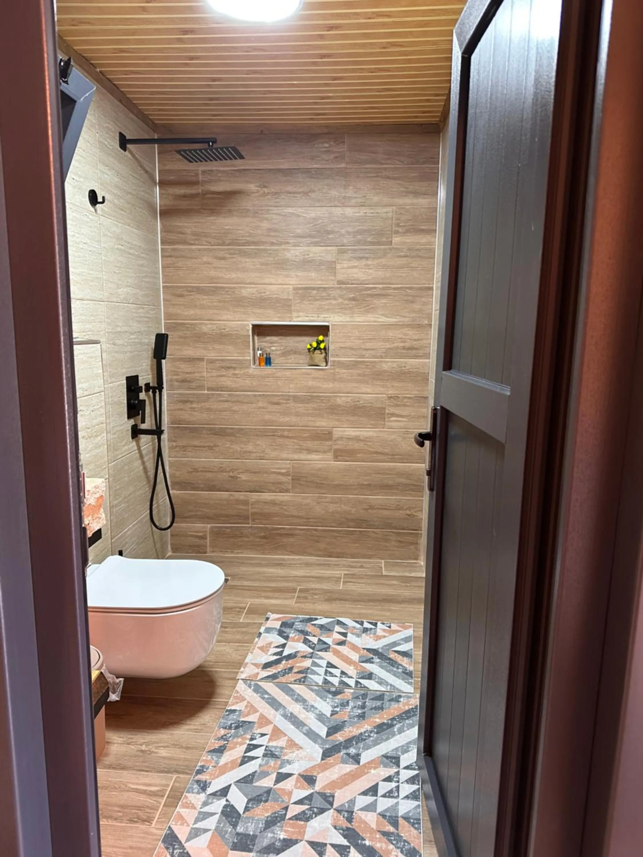 Shower in Cile Vadi Bungalov