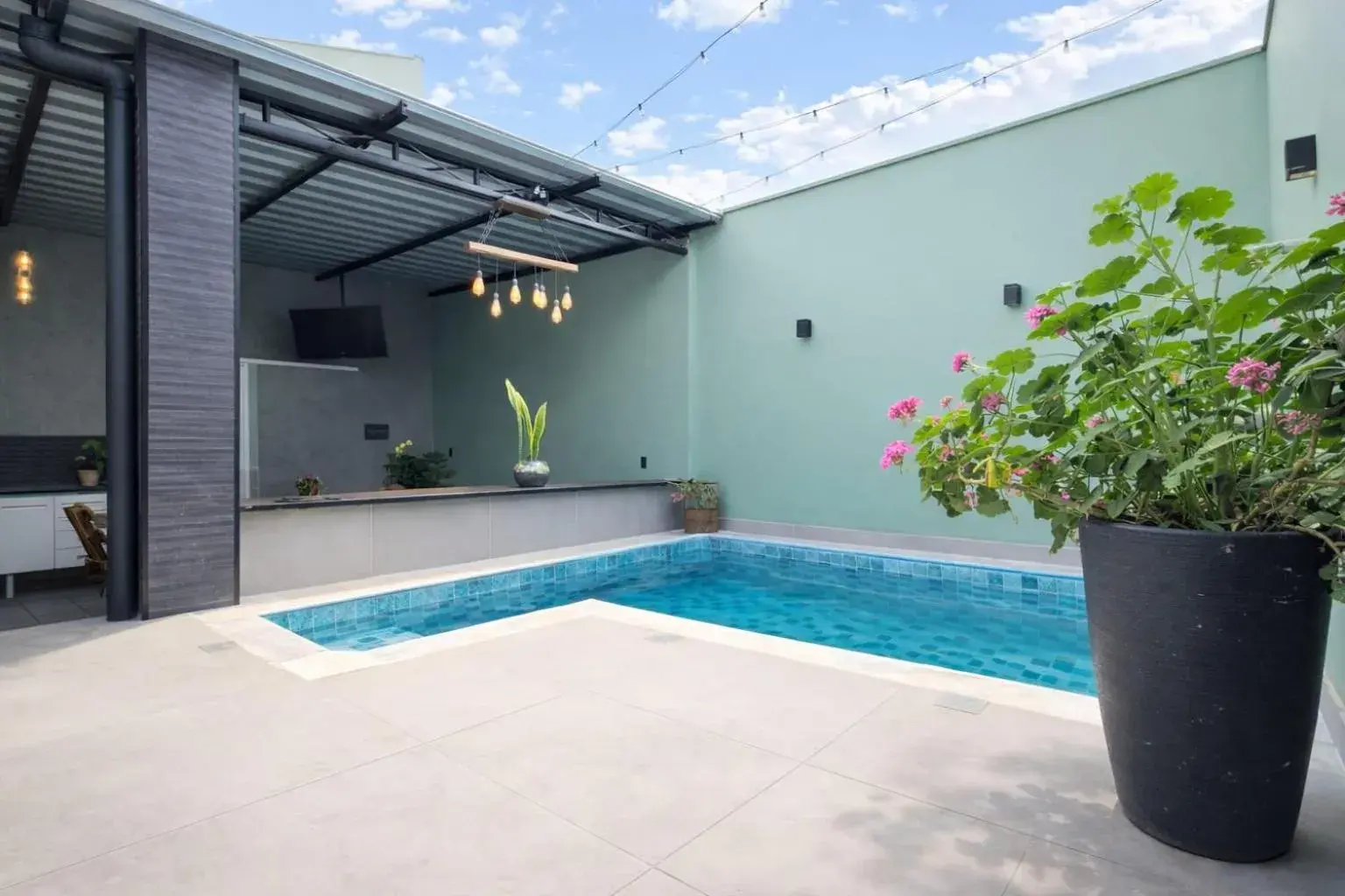 Suite with Private Pool in CASA HOTEL PIRACICABA Suite with Private Pool in CASA HOTEL PIRACICABA