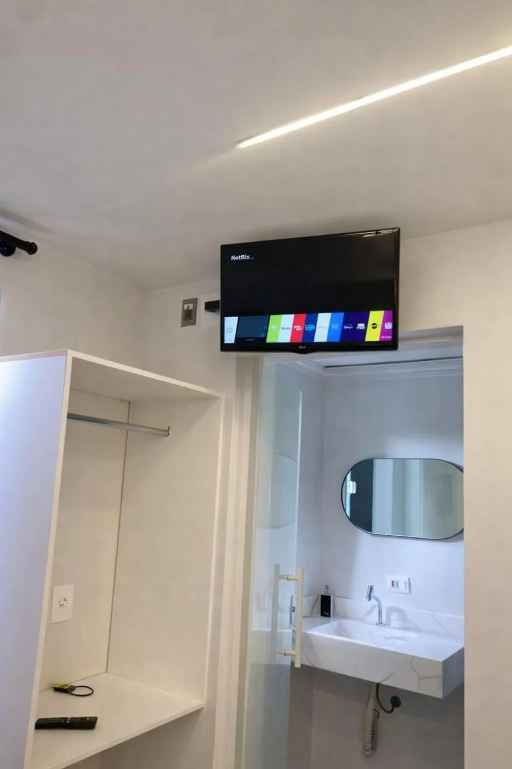 TV and multimedia in CASA HOTEL PIRACICABA