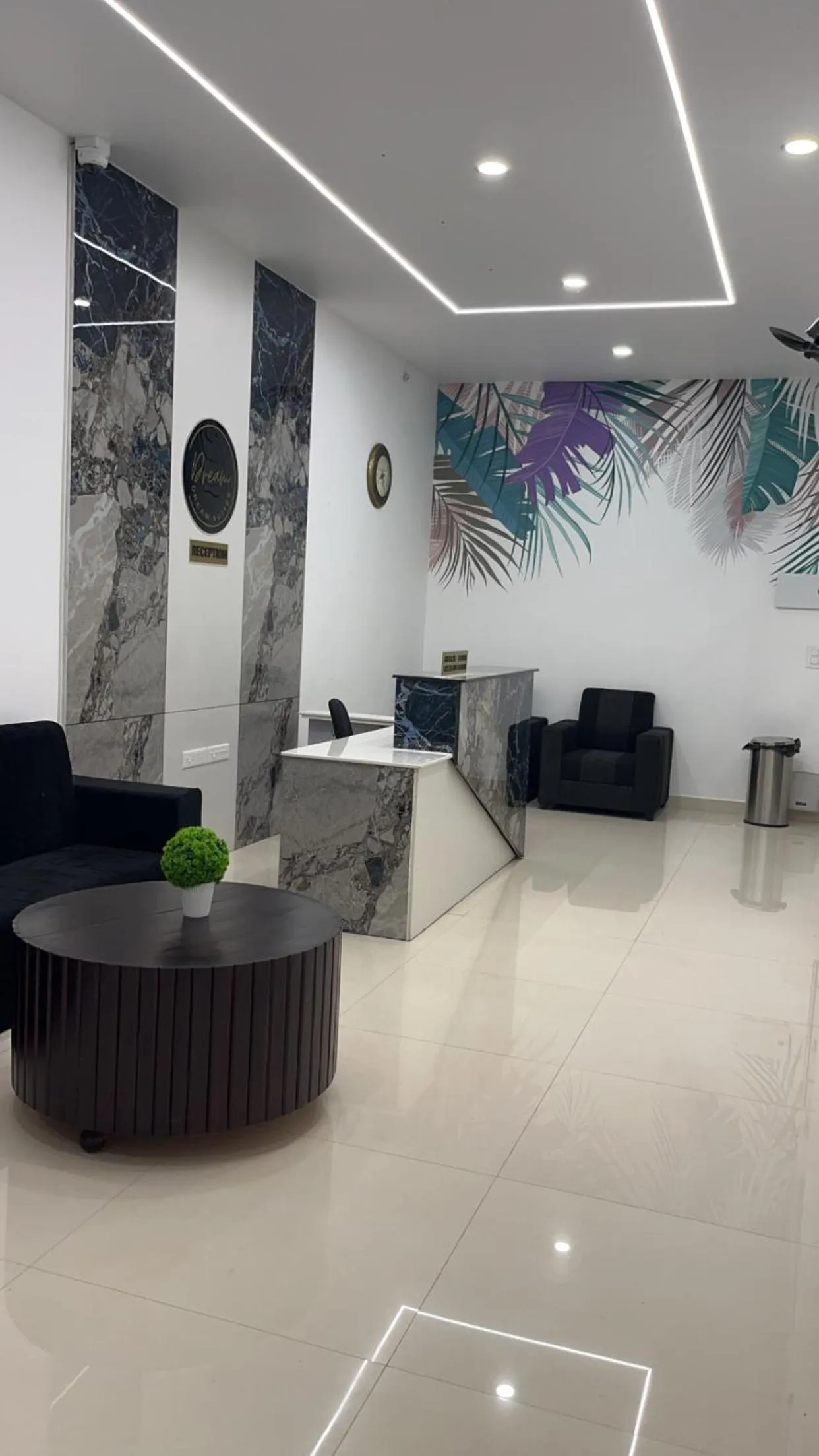 Hotel Dream Suite, Kattappana