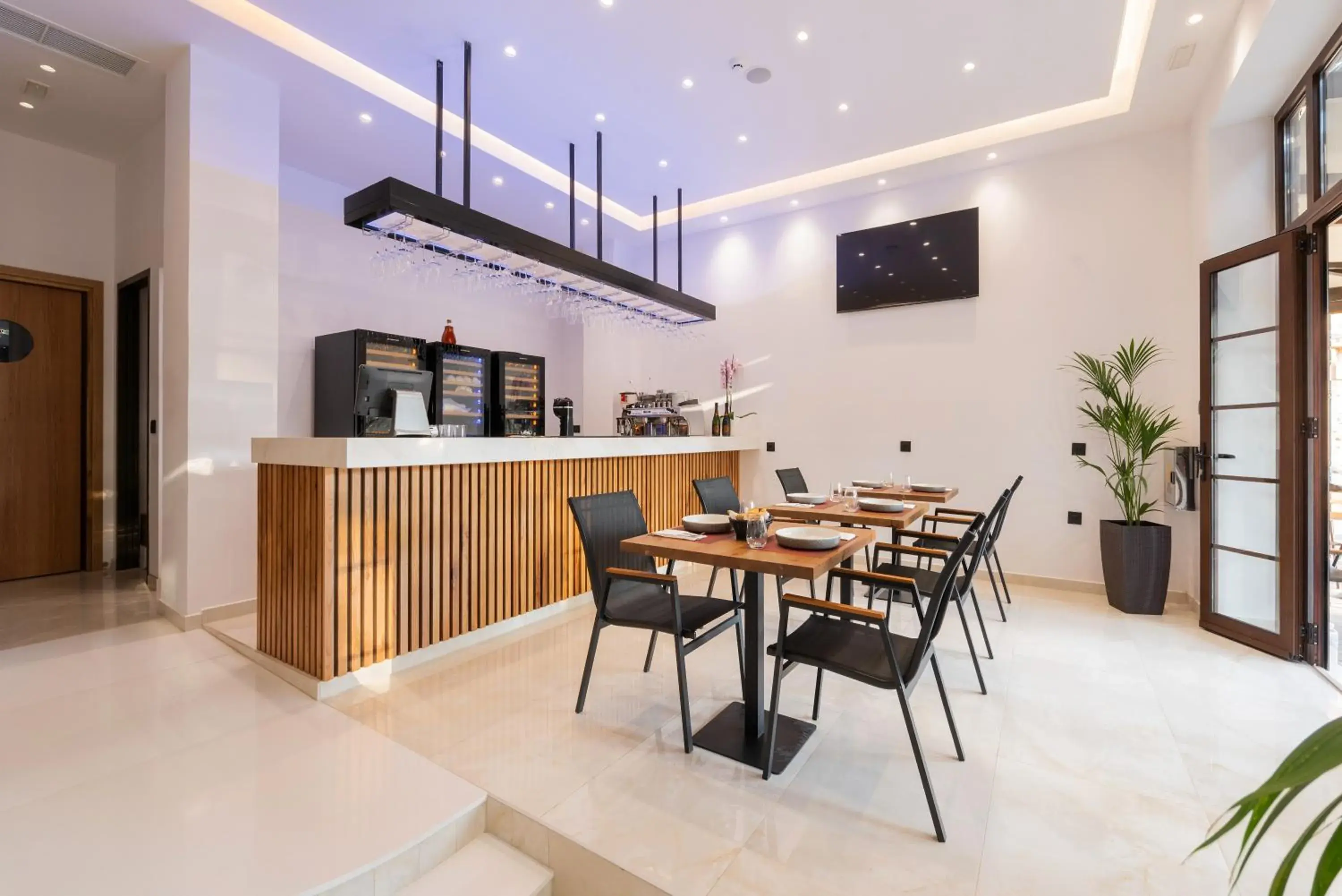 Restaurant/places to eat in The Wine Hotel Restaurant/places to eat in The Wine Hotel