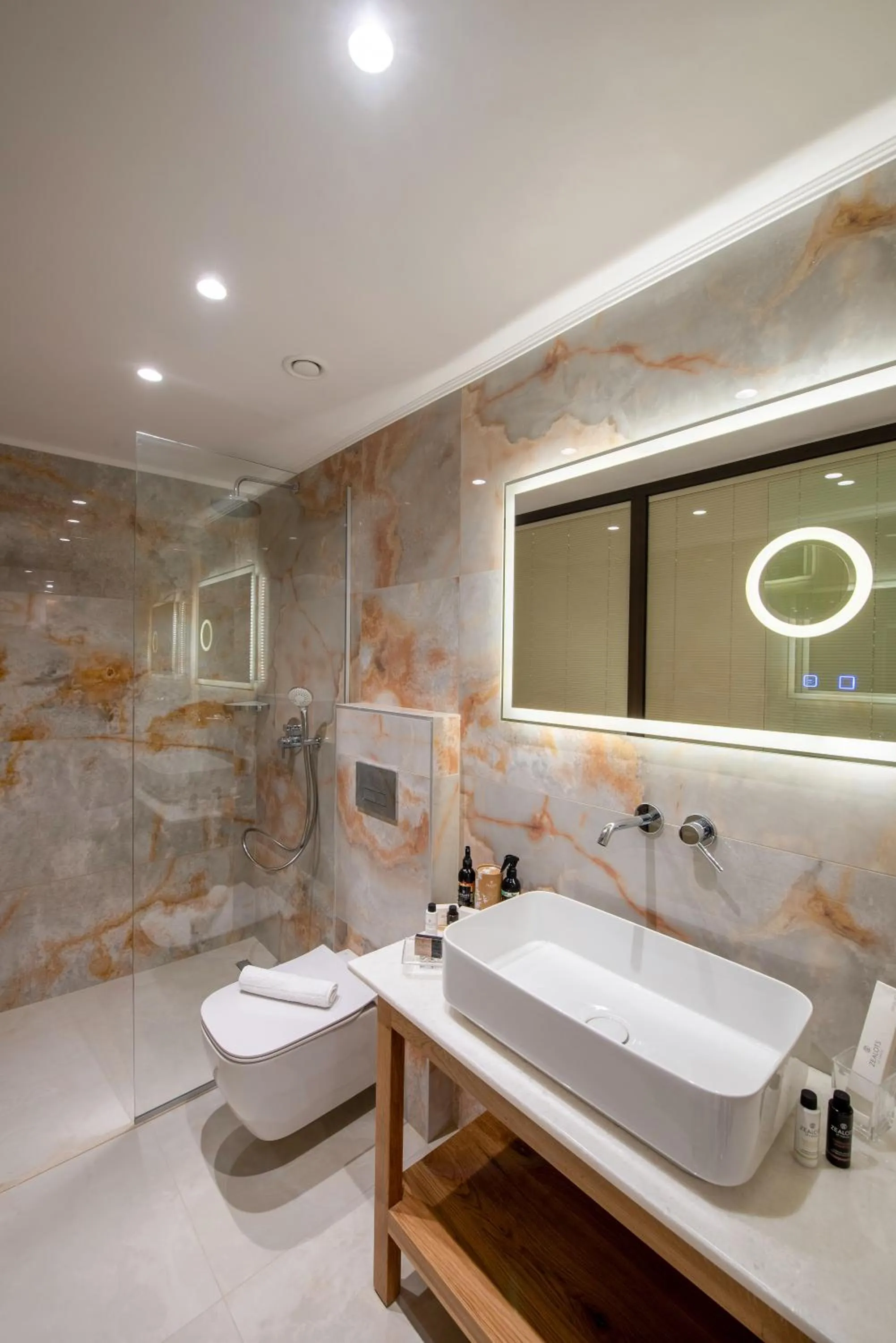 Shower in The Wine Hotel