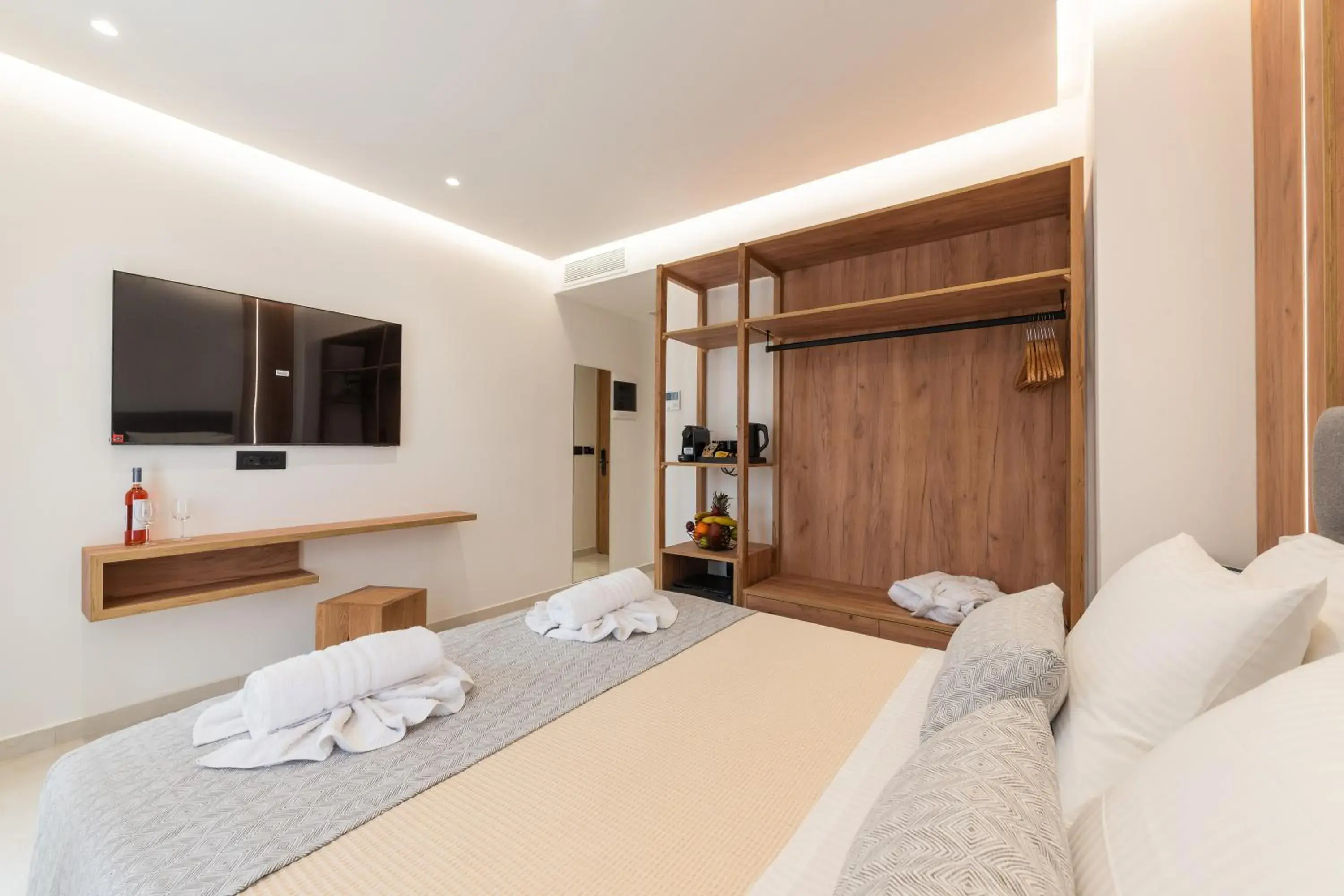 TV and multimedia, Bed in The Wine Hotel TV and multimedia, Bed in The Wine Hotel