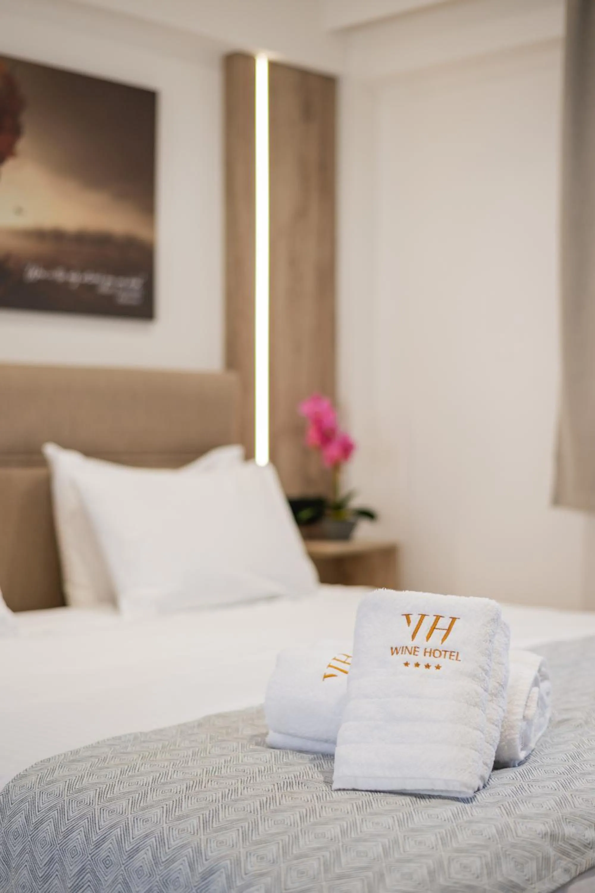 Bed in The Wine Hotel