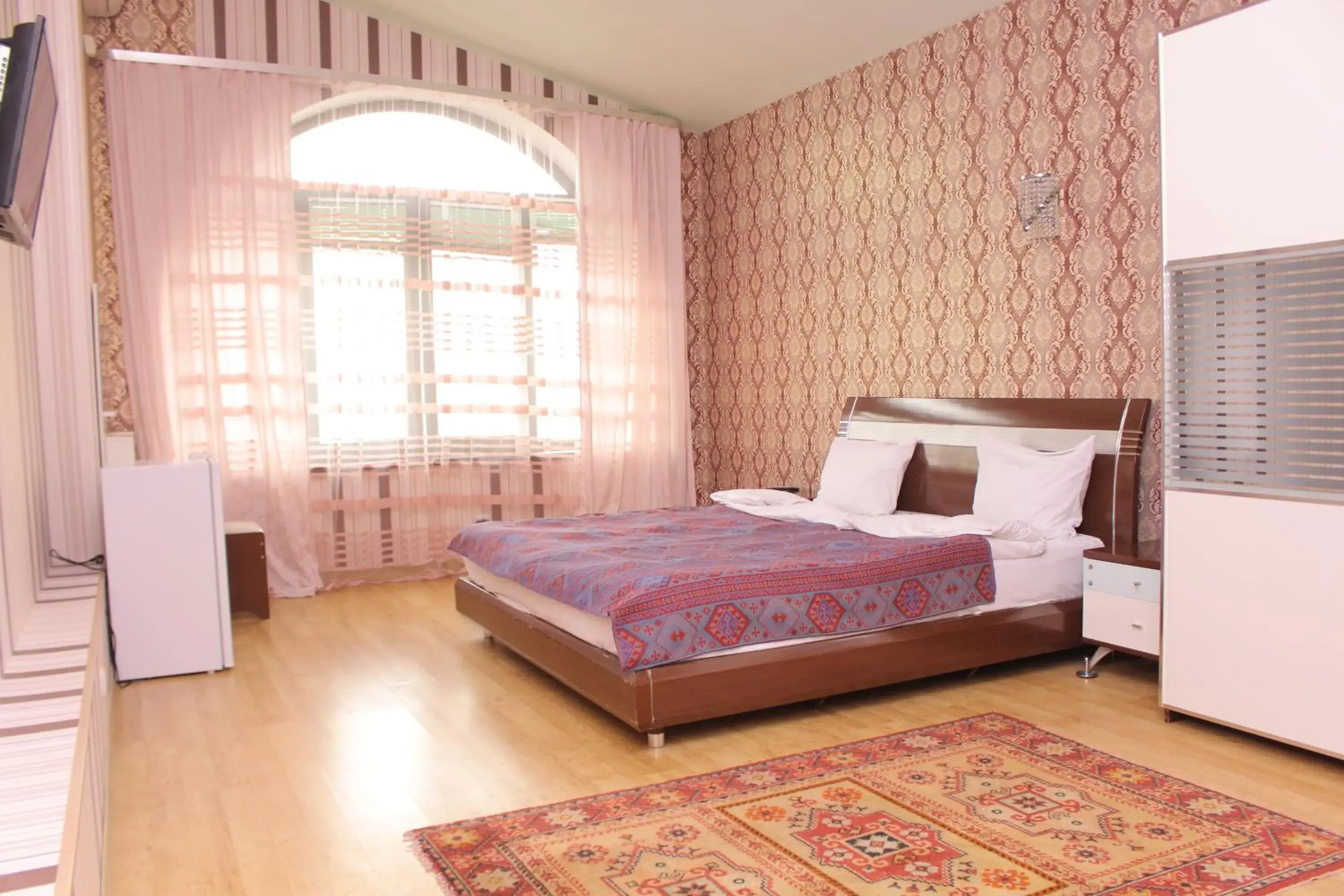 Deluxe Double Room with Shower - single occupancy in Ivy Boutique Hotel Deluxe Double Room with Shower - single occupancy in Ivy Boutique Hotel