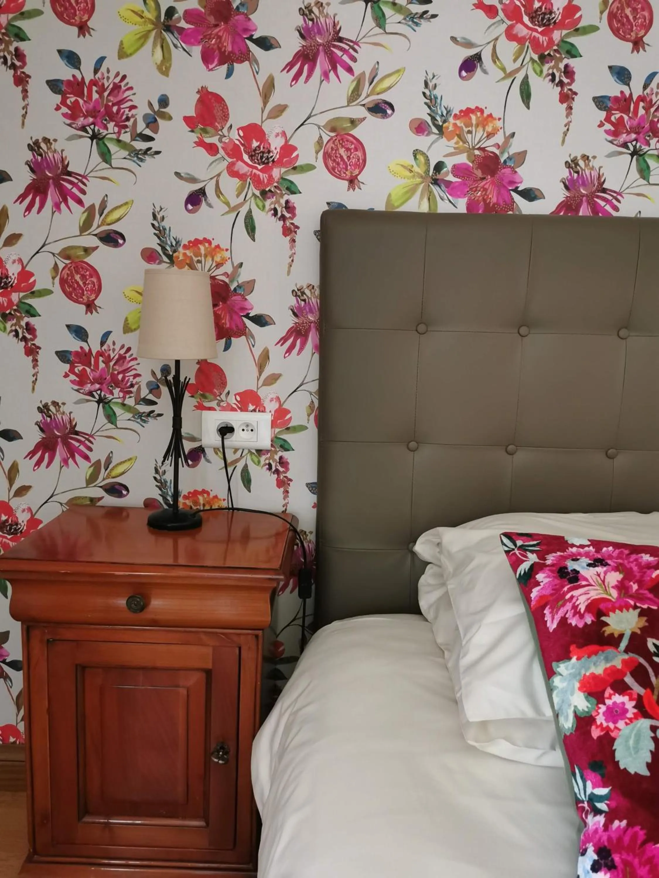 Bedroom, Bed in L'Ancienne Distillerie