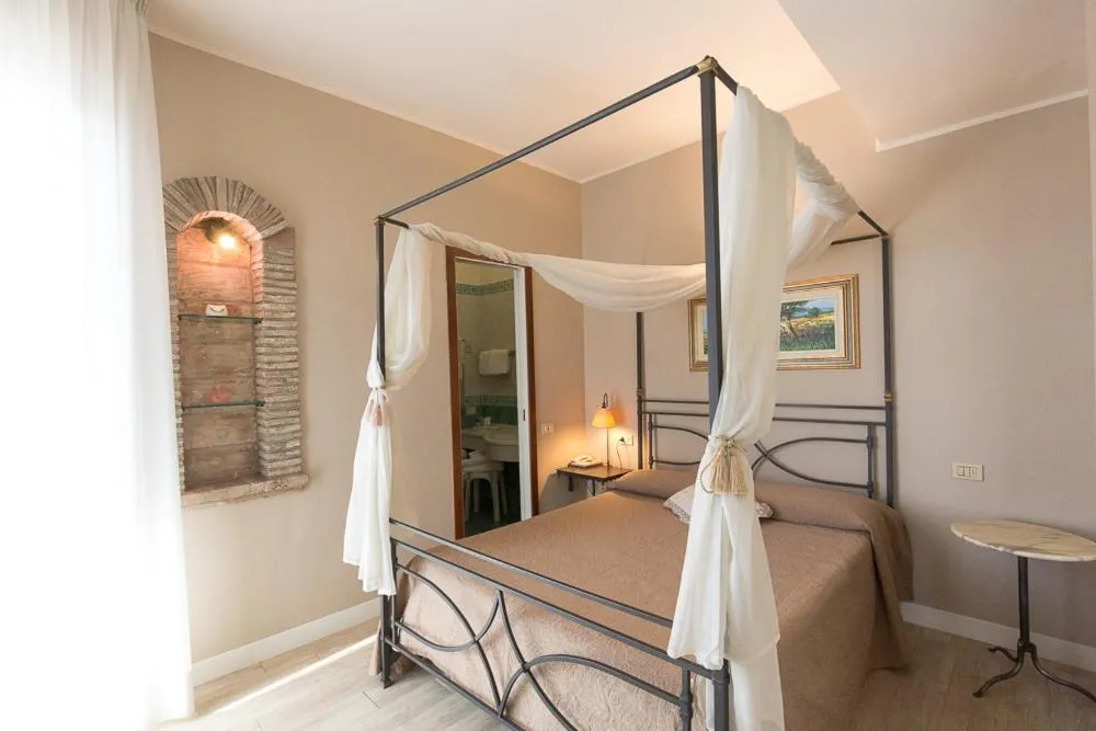Hotel Trevi Riccione, in centro sul mare con cucina