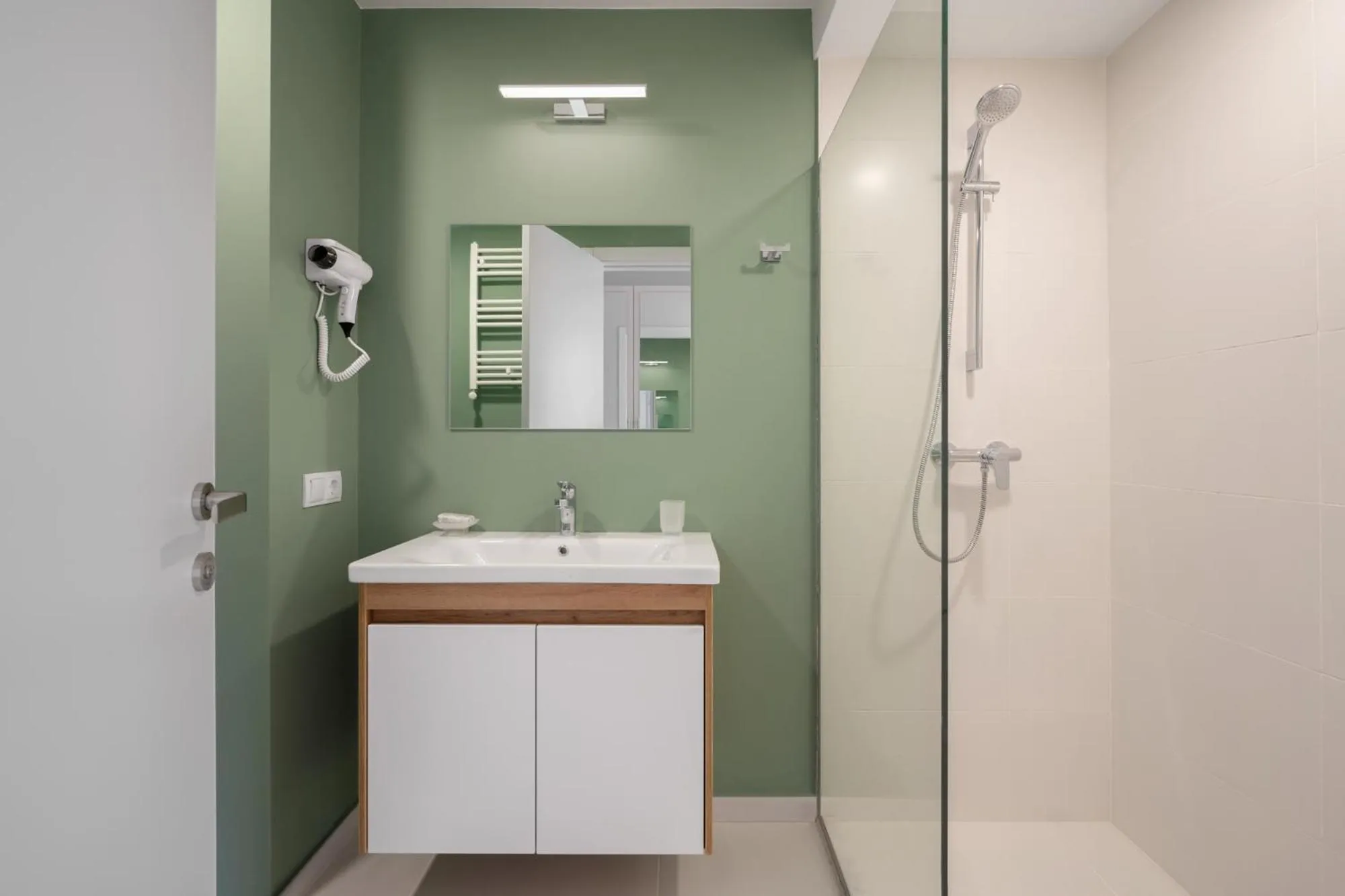 Shower in Gudauri Ski Resort - Twins Apartments