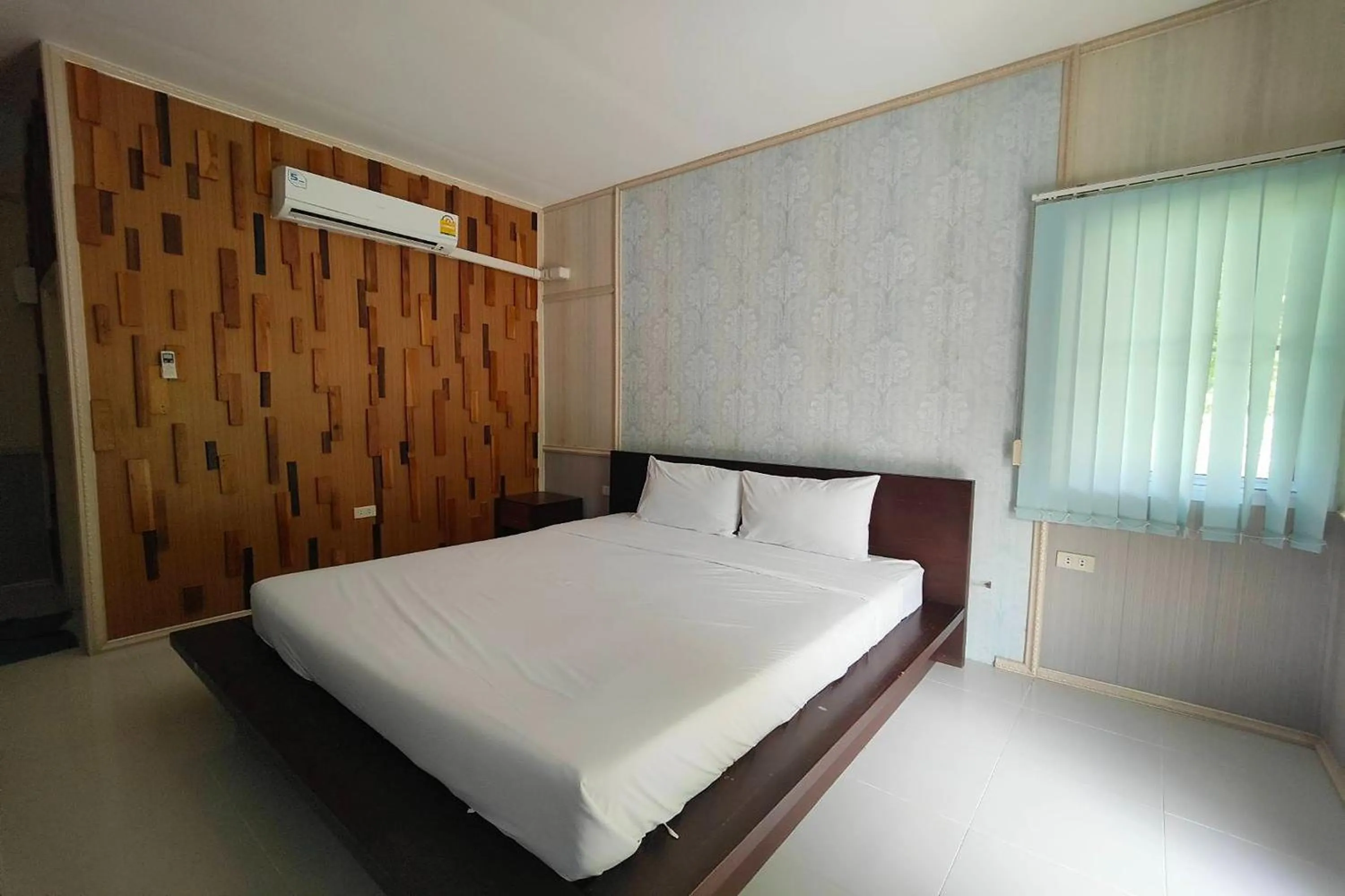 Bed in The Creek Resort