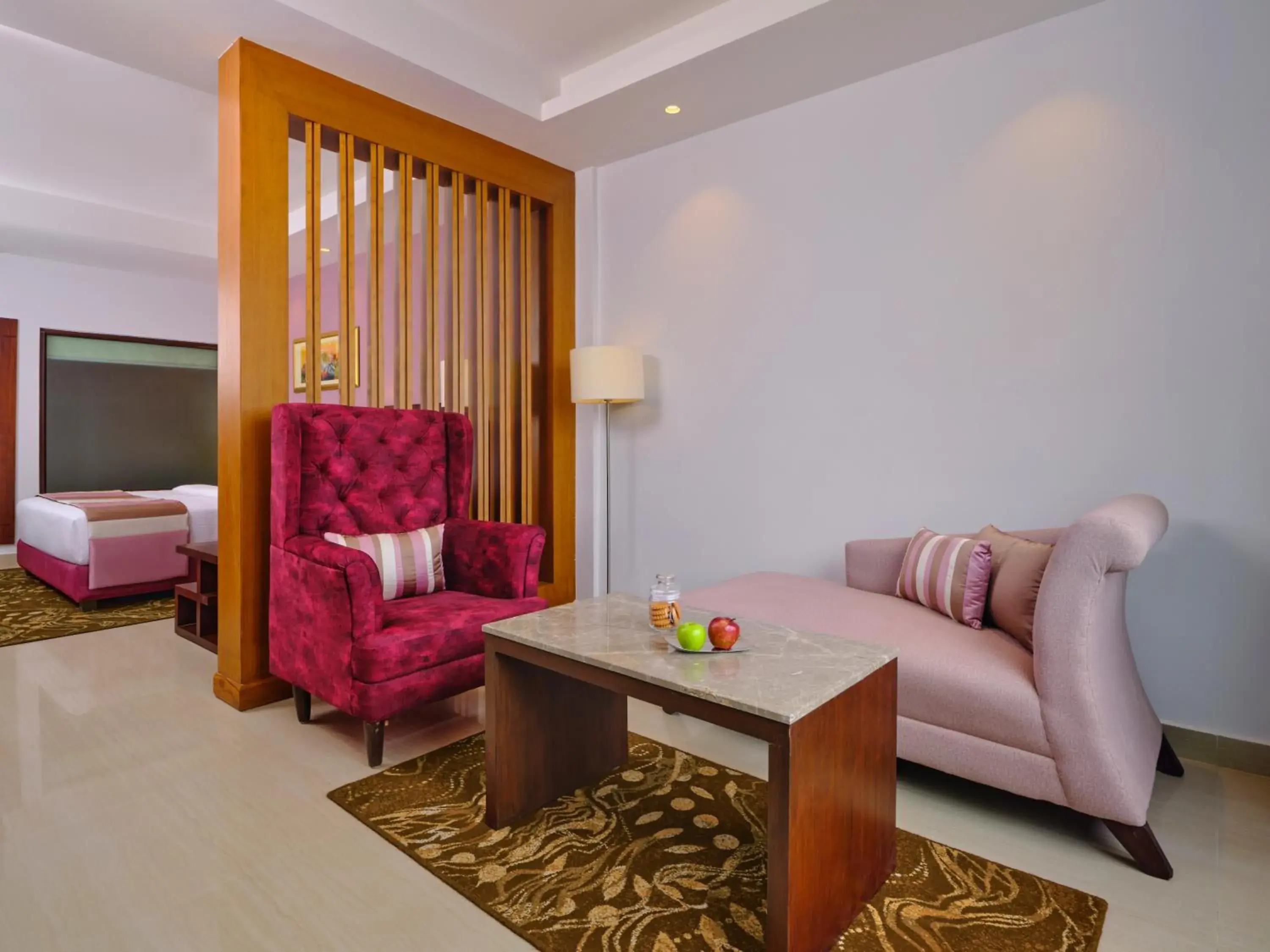 Living room in Fortune Park, Katra - Member ITC Hotels' Group Living room in Fortune Park, Katra - Member ITC Hotels' Group