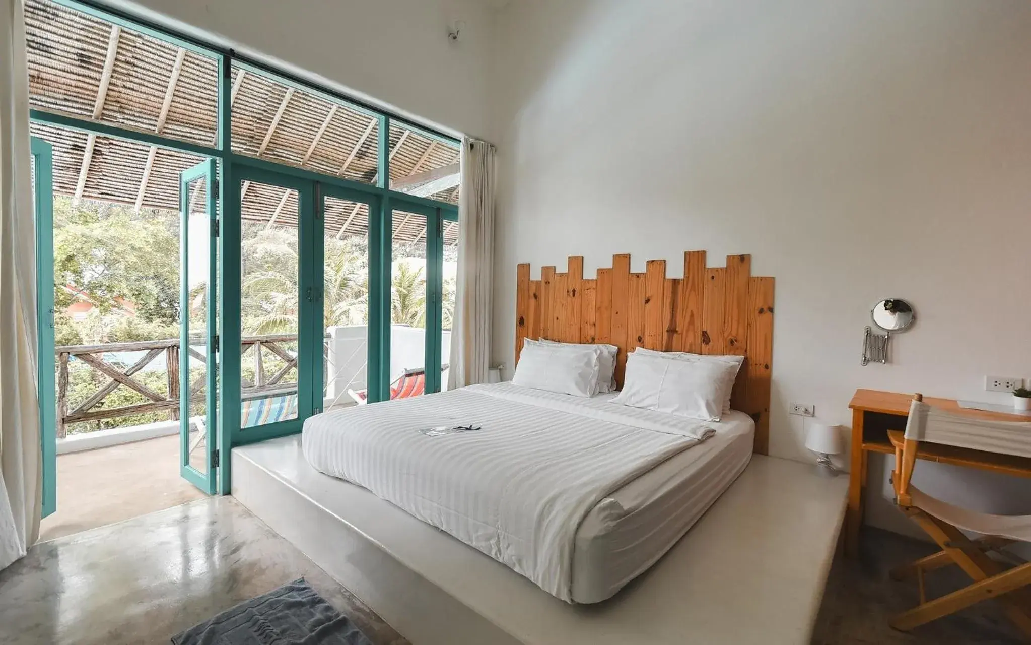 Property building, Bed in Pajamas Koh Chang Property building, Bed in Pajamas Koh Chang