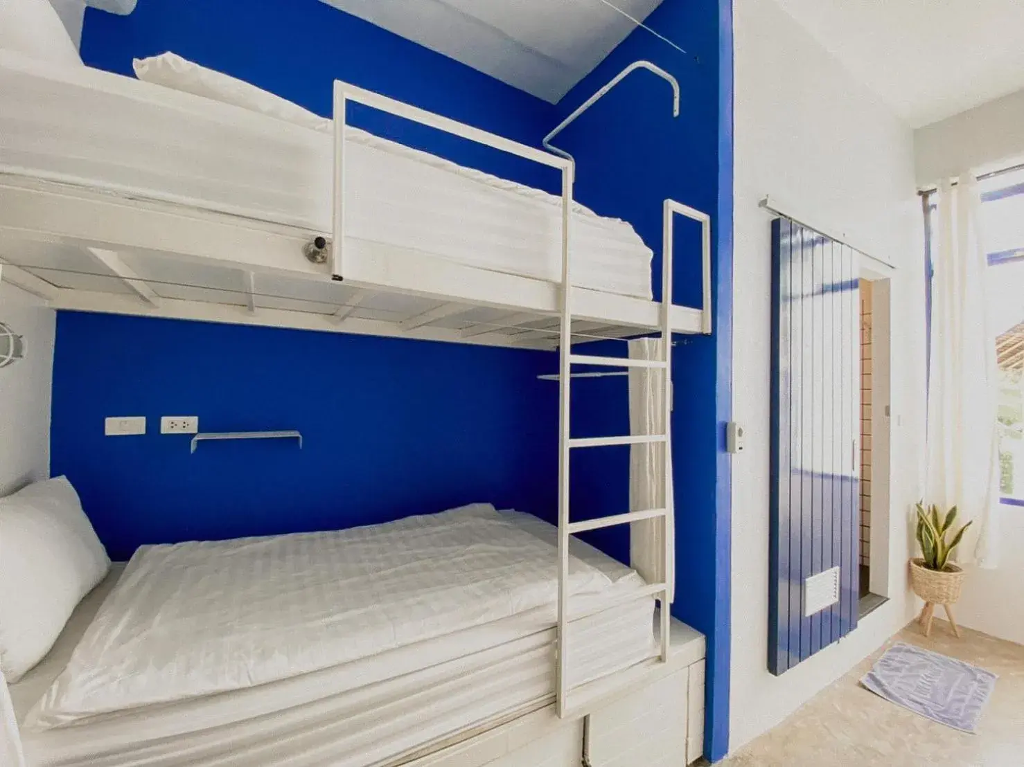 Property building, Bed in Pajamas Koh Chang Property building, Bed in Pajamas Koh Chang