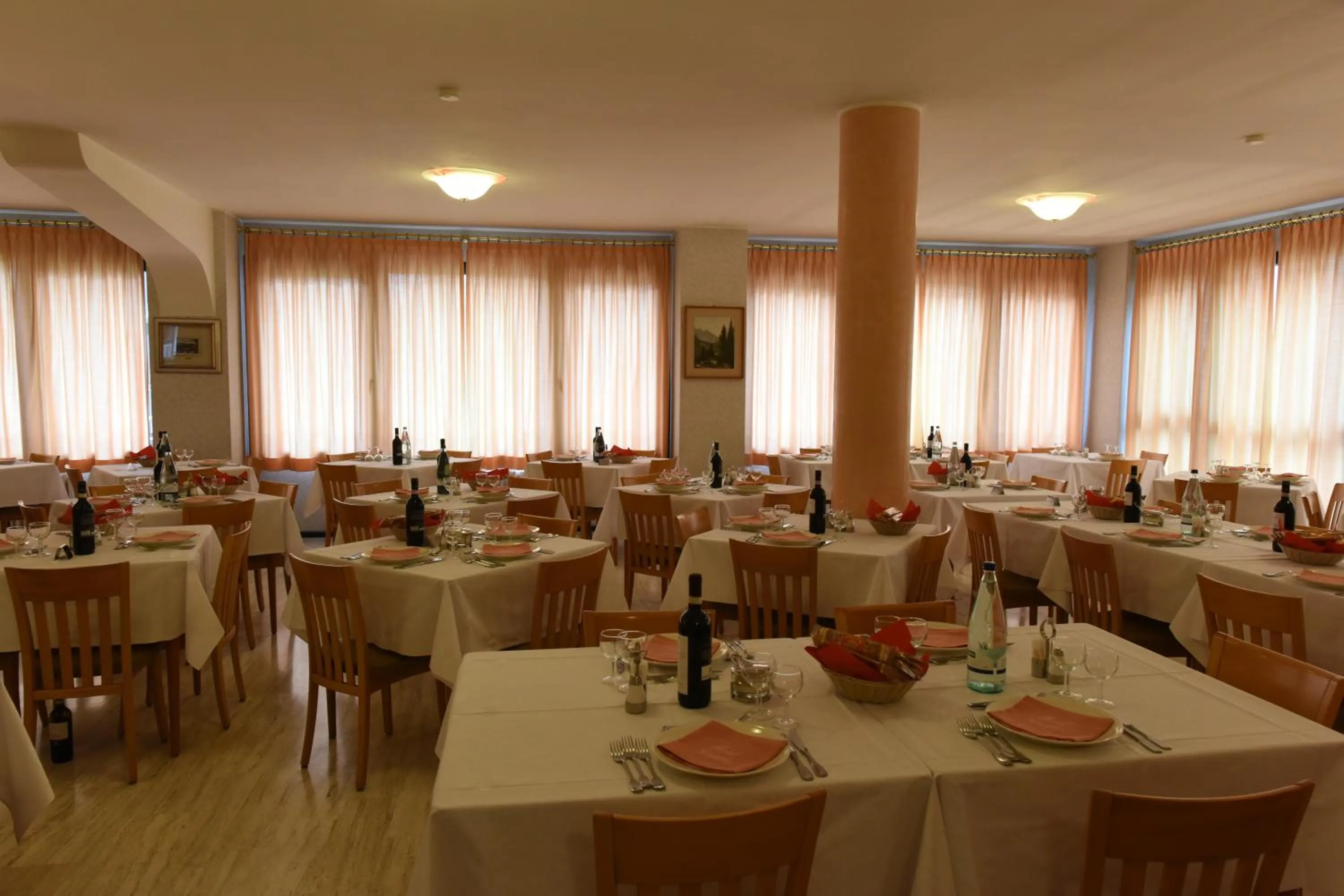 Restaurant/places to eat in Hotel Ginepro