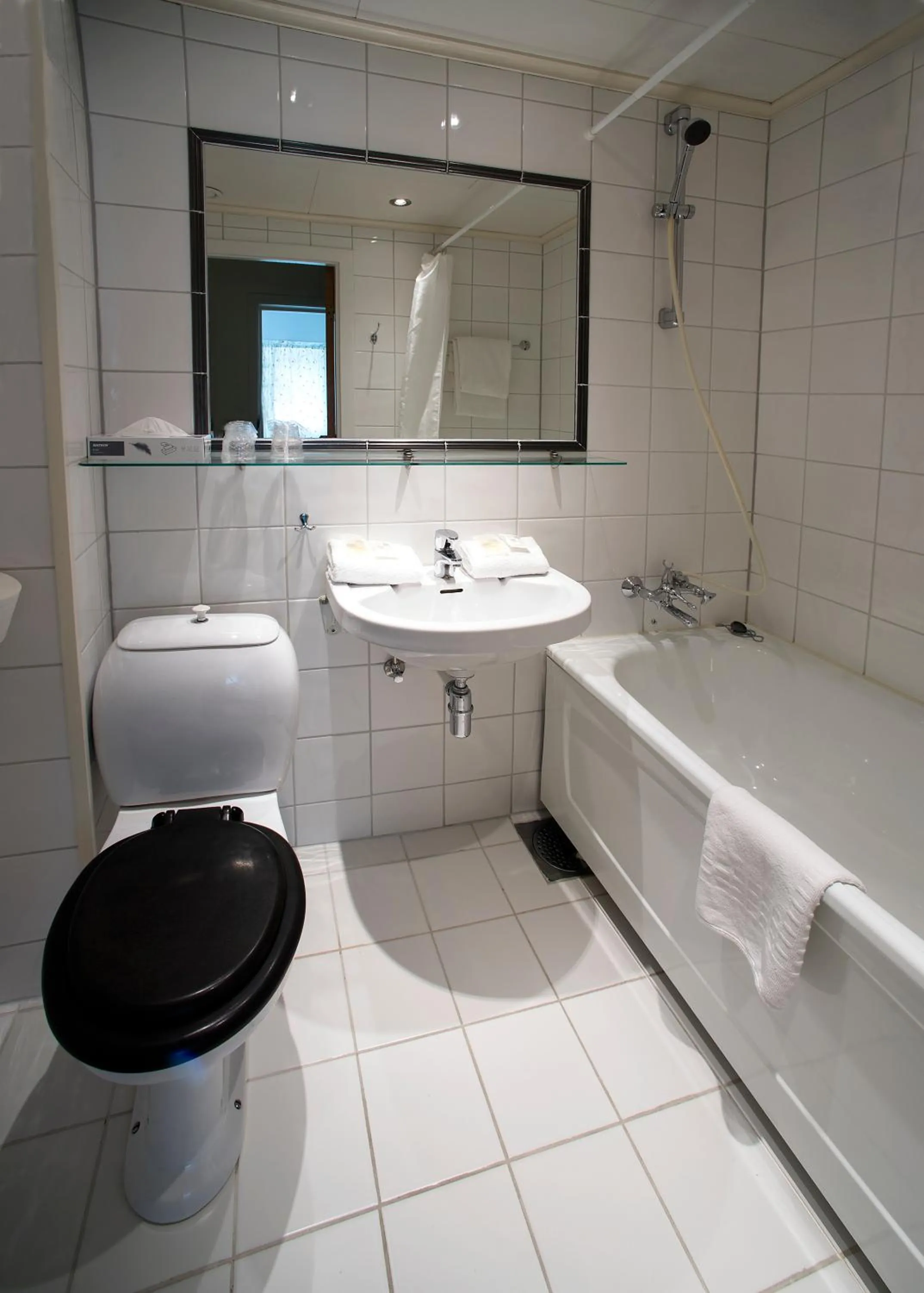 Bathroom in Stalheim Hotel